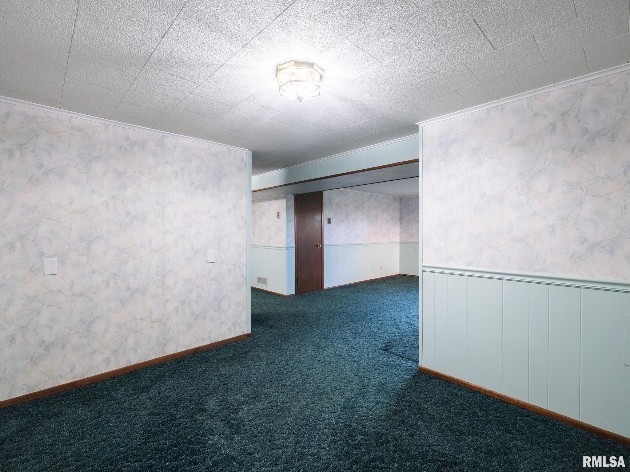 1602 W Lincoln Wood Place