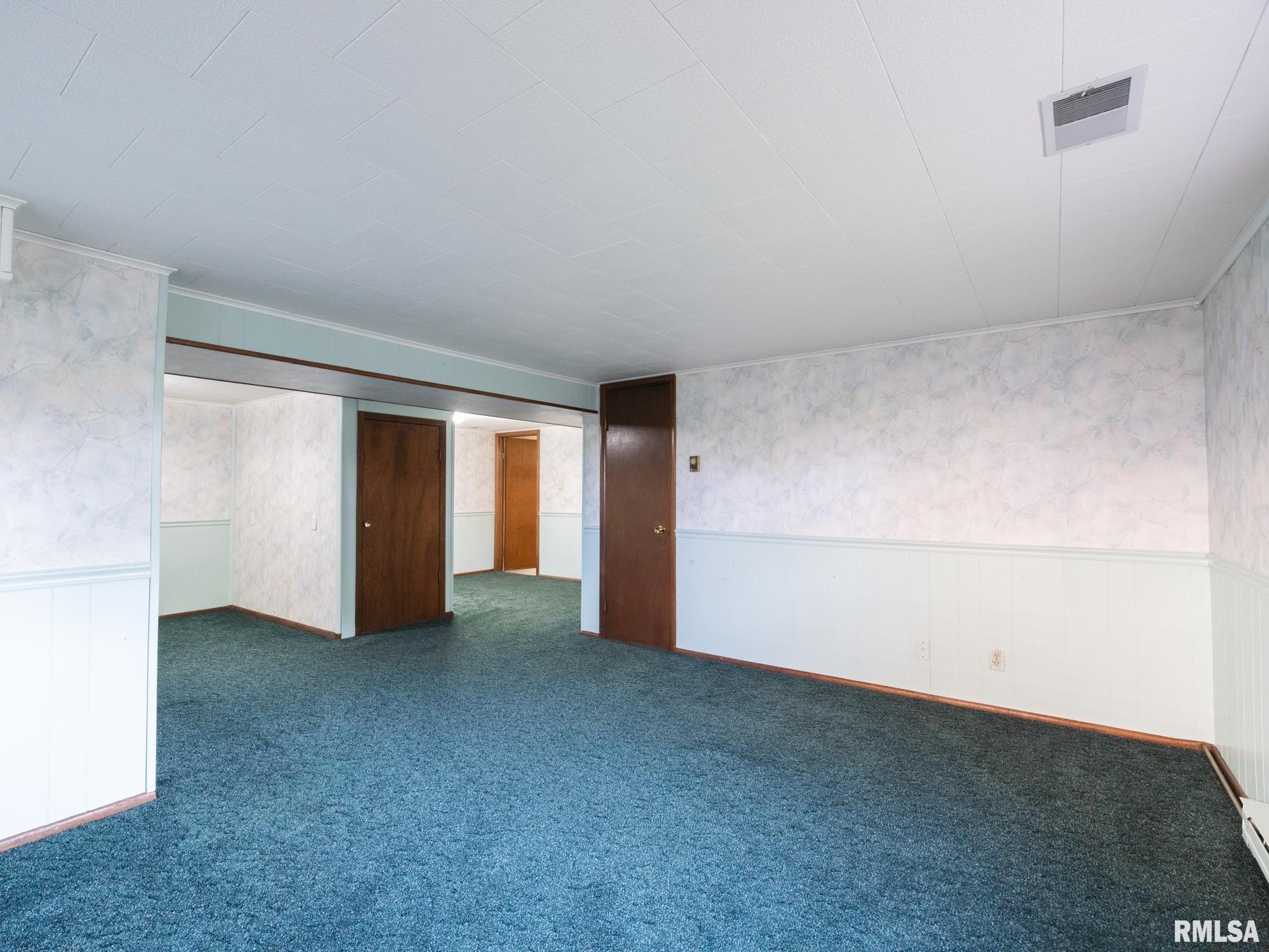 1602 W Lincoln Wood Place