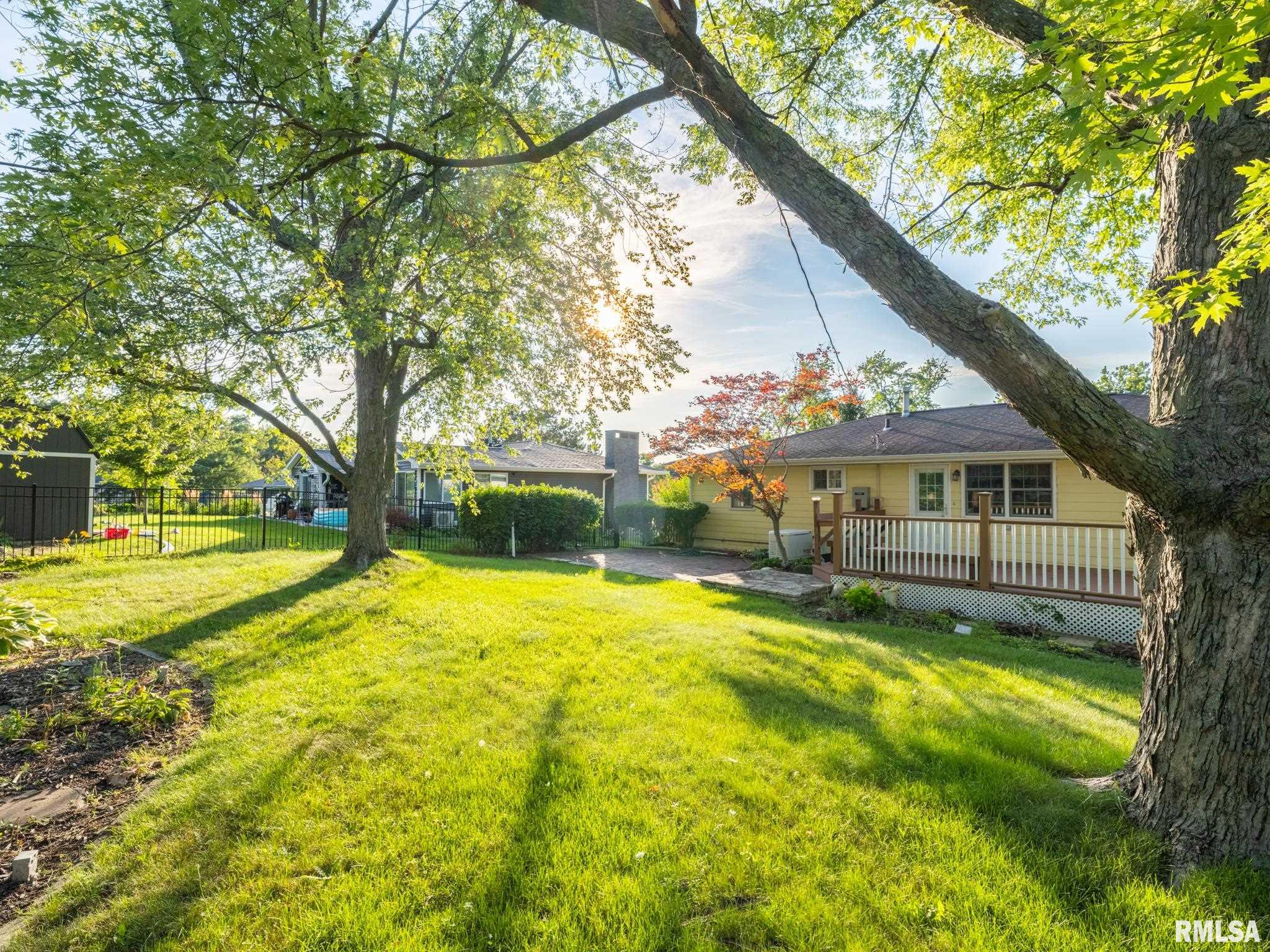 1602 W Lincoln Wood Place