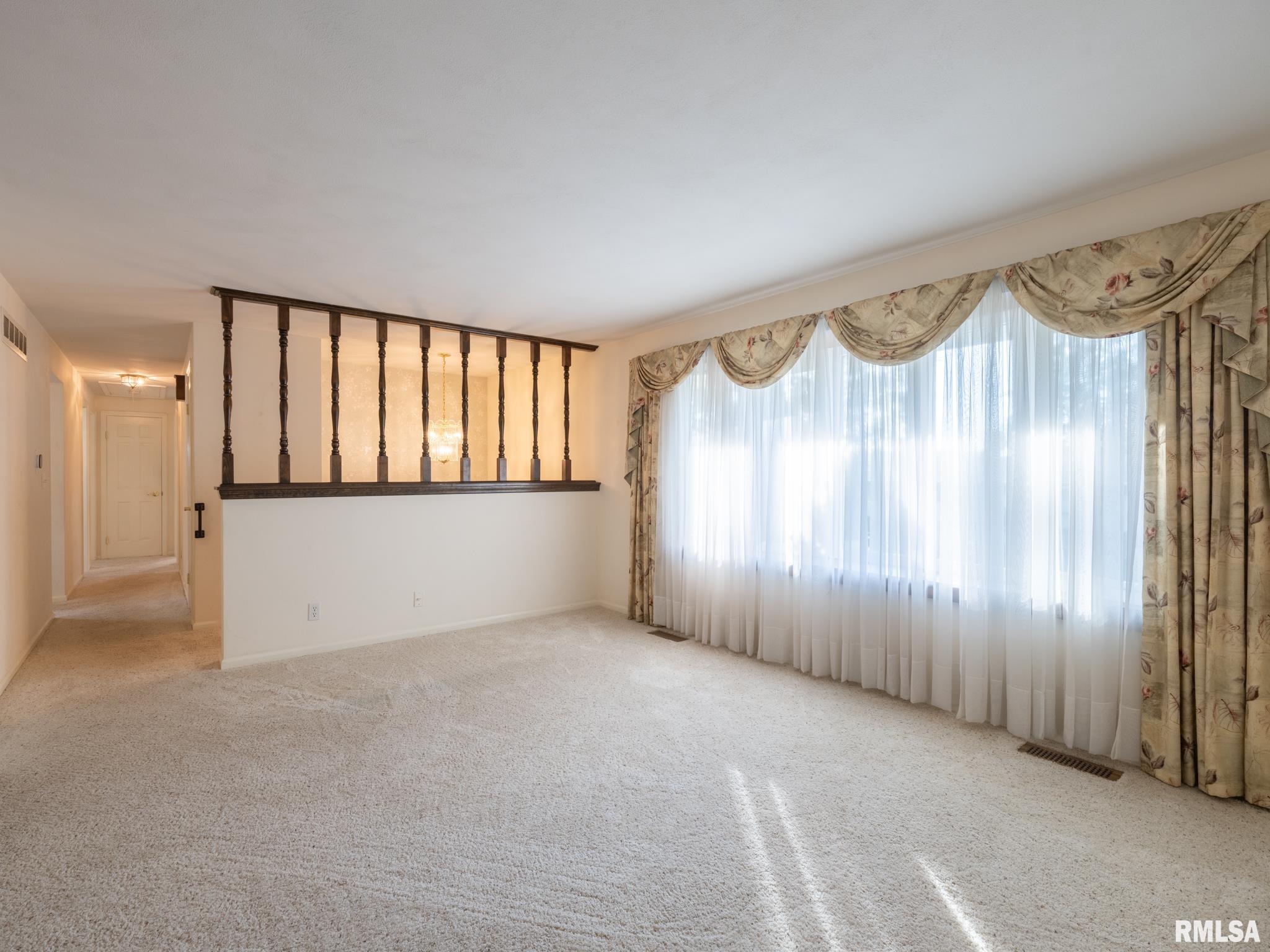 1602 W Lincoln Wood Place