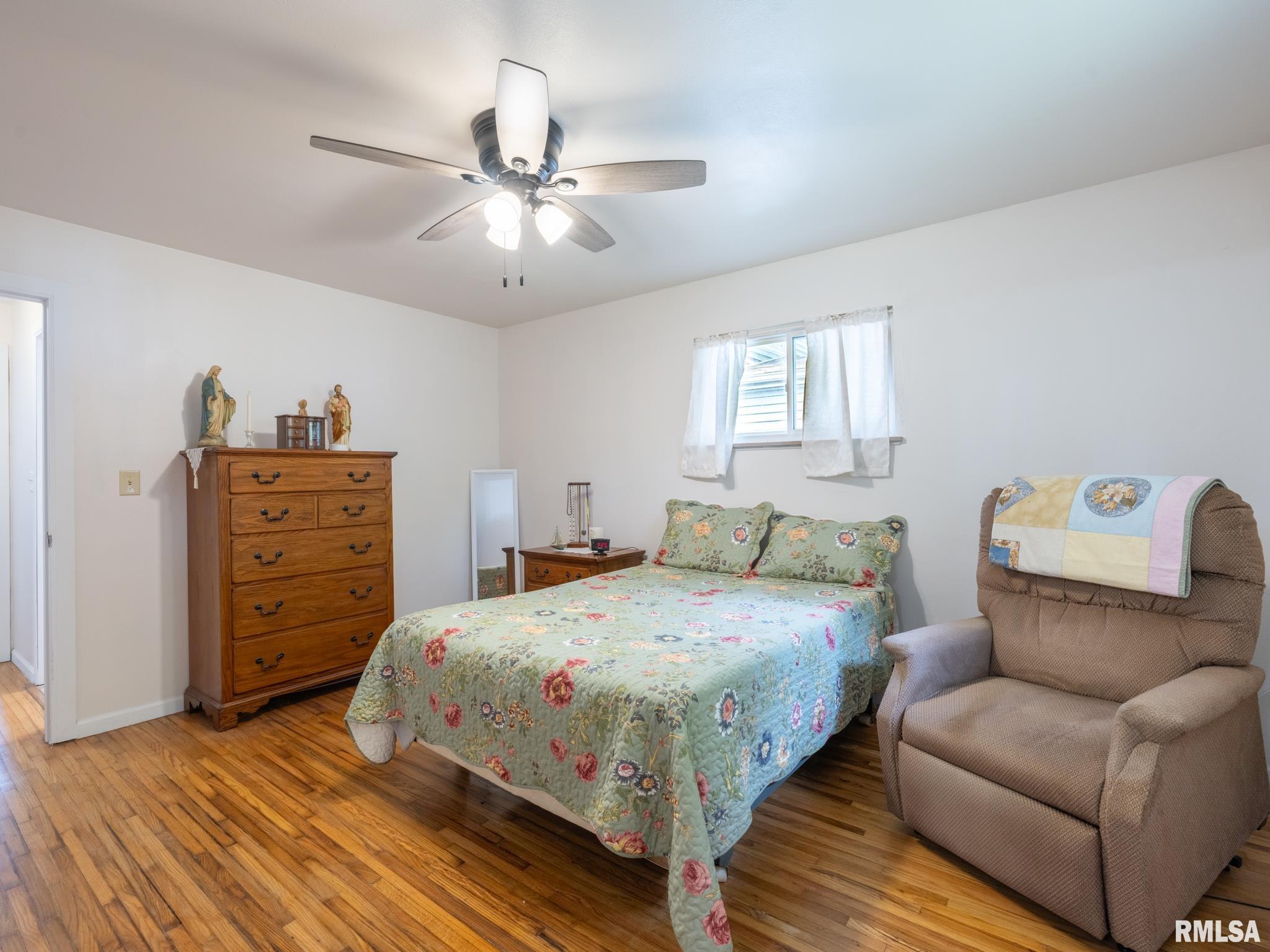 1036 E FORREST HILL Avenue