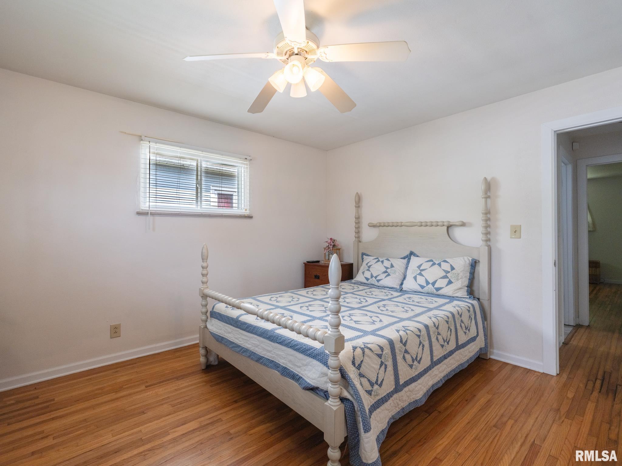 1036 E FORREST HILL Avenue