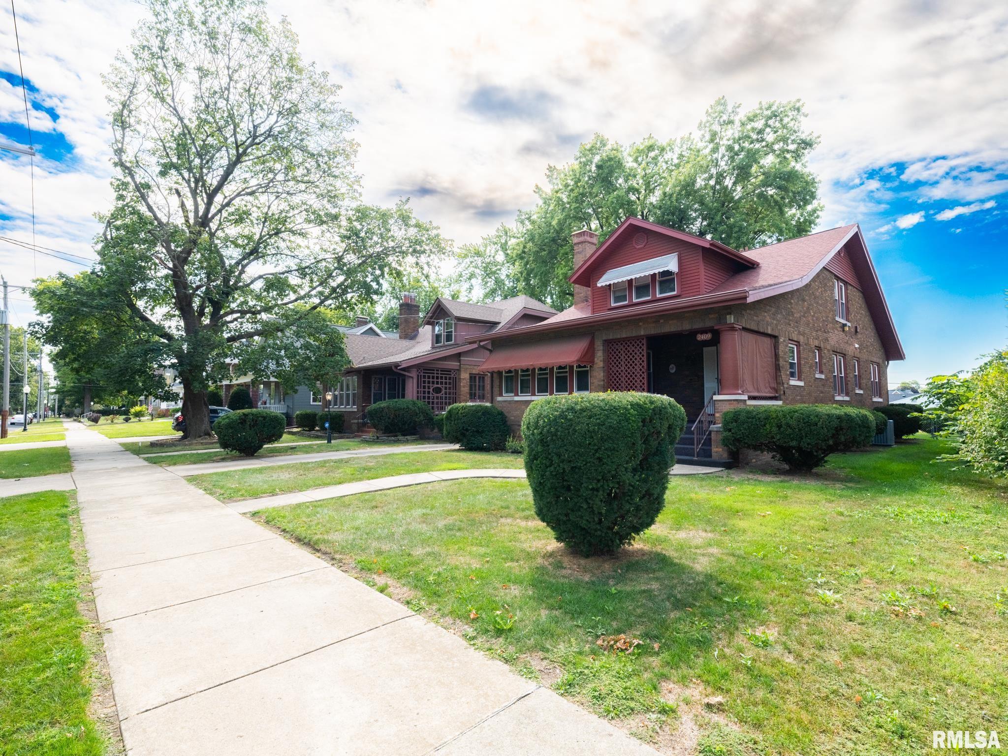 2409 N LINN Street