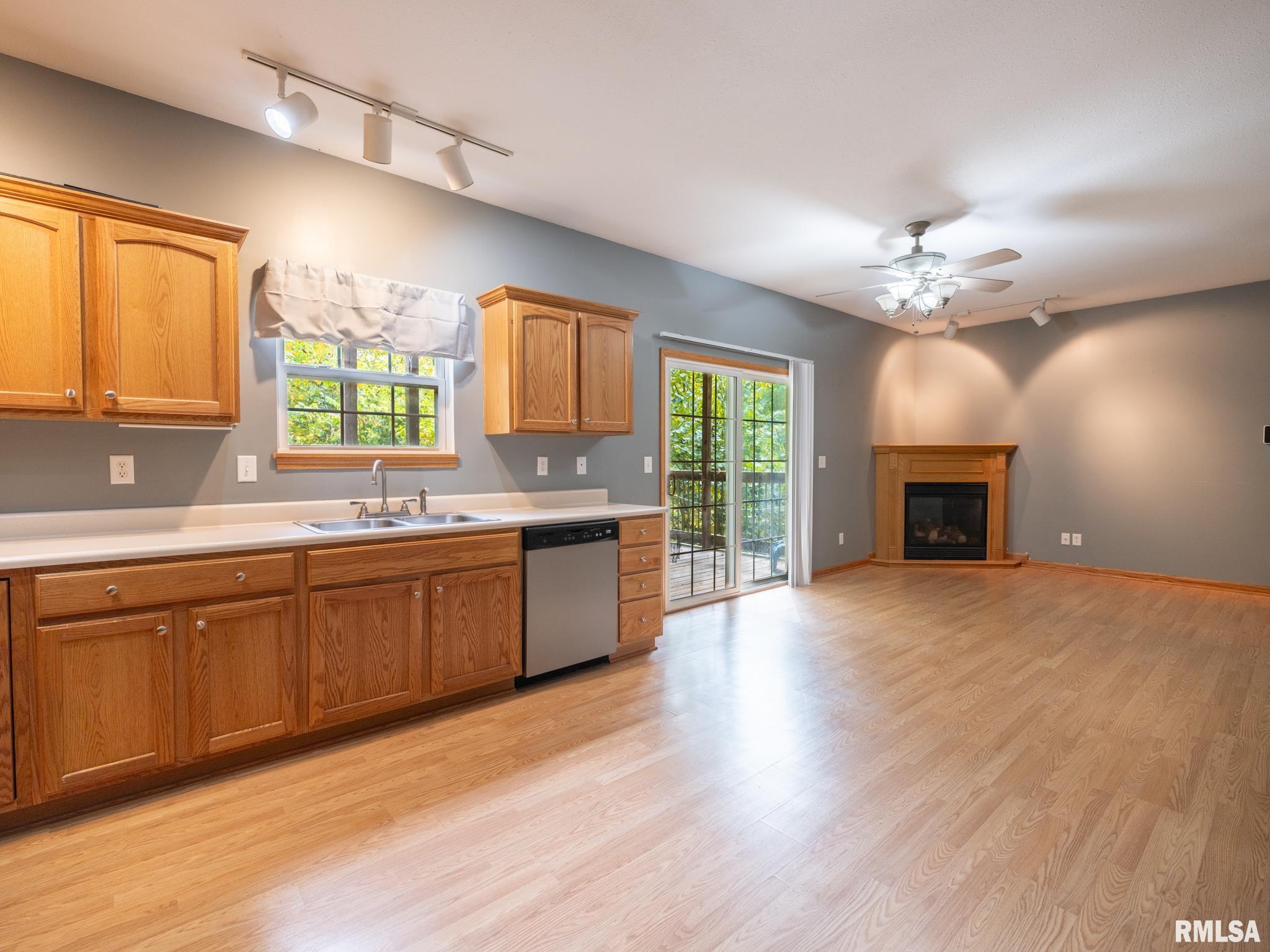 3444 W DORCHESTER Ridge Unit: C