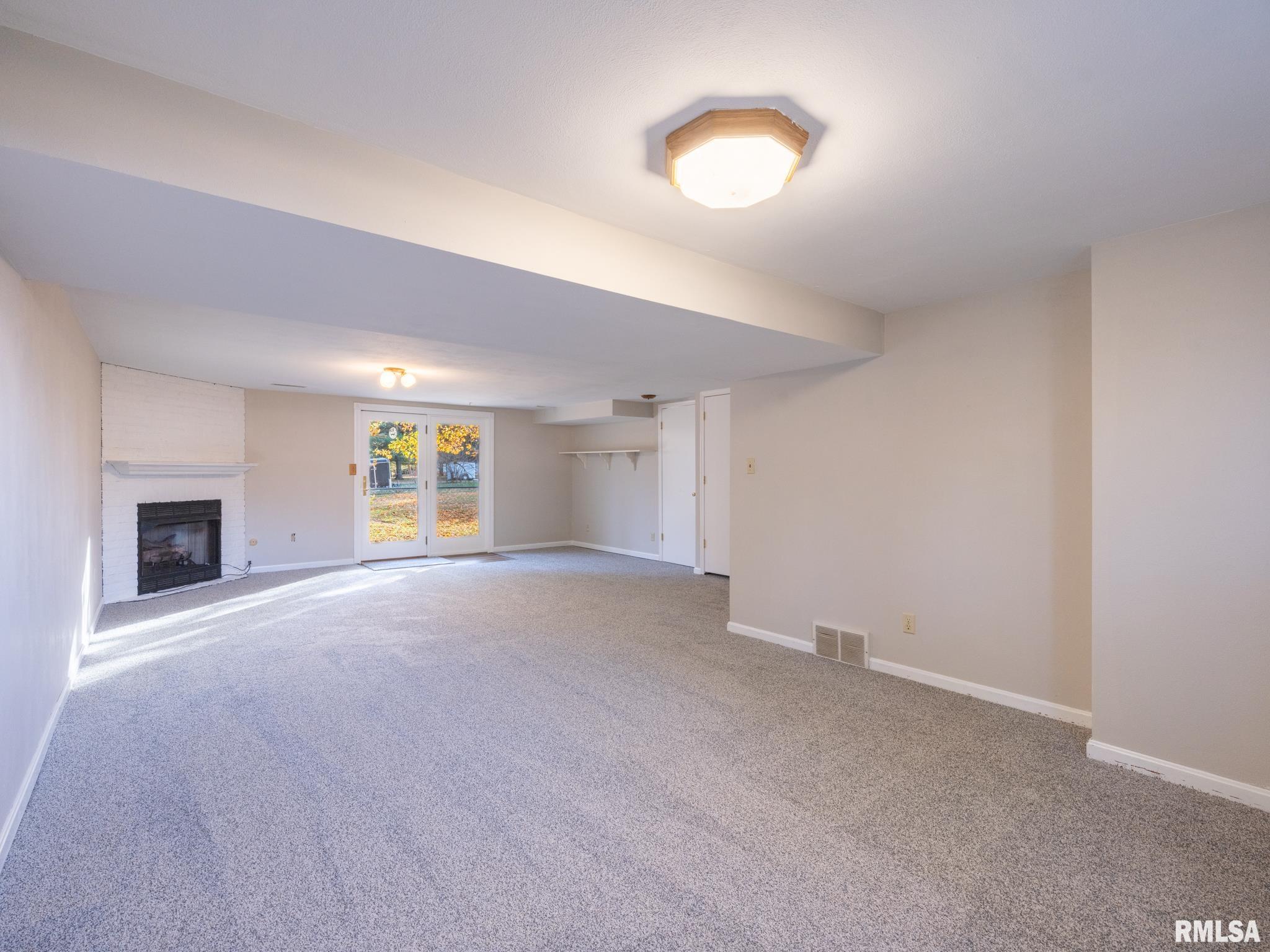 9622 W LANCASTER Road