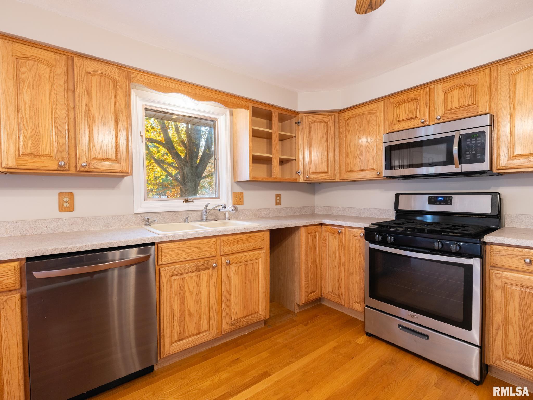 9622 W LANCASTER Road