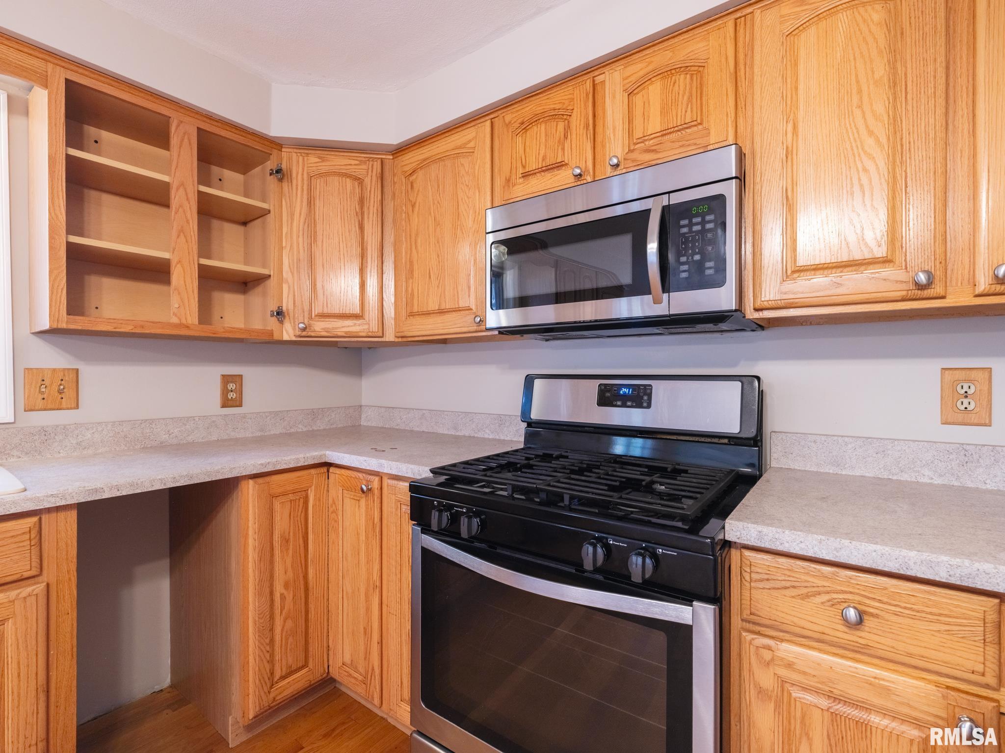 9622 W LANCASTER Road