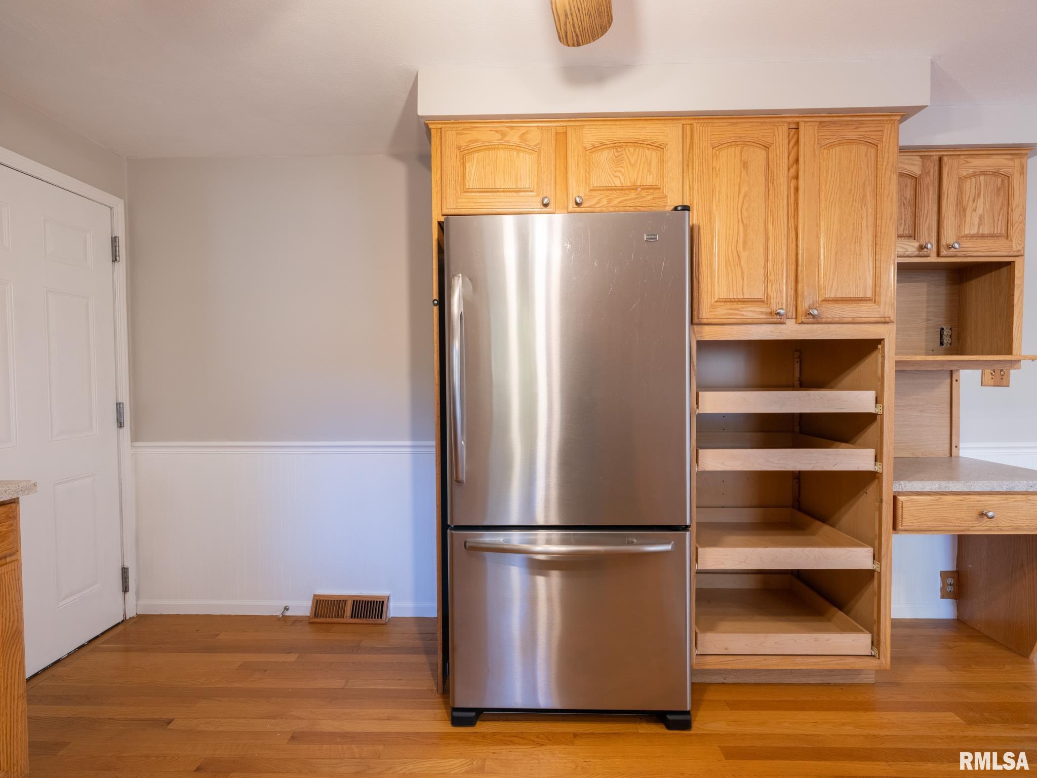 9622 W LANCASTER Road