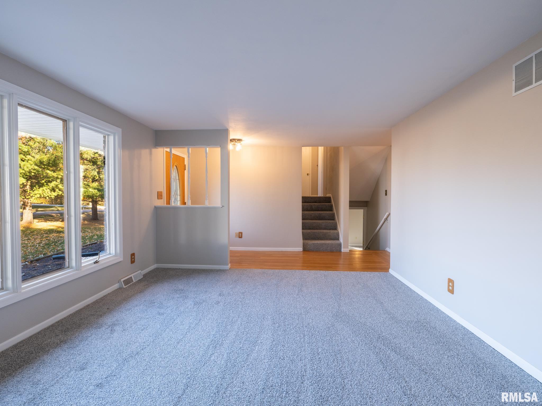 9622 W LANCASTER Road