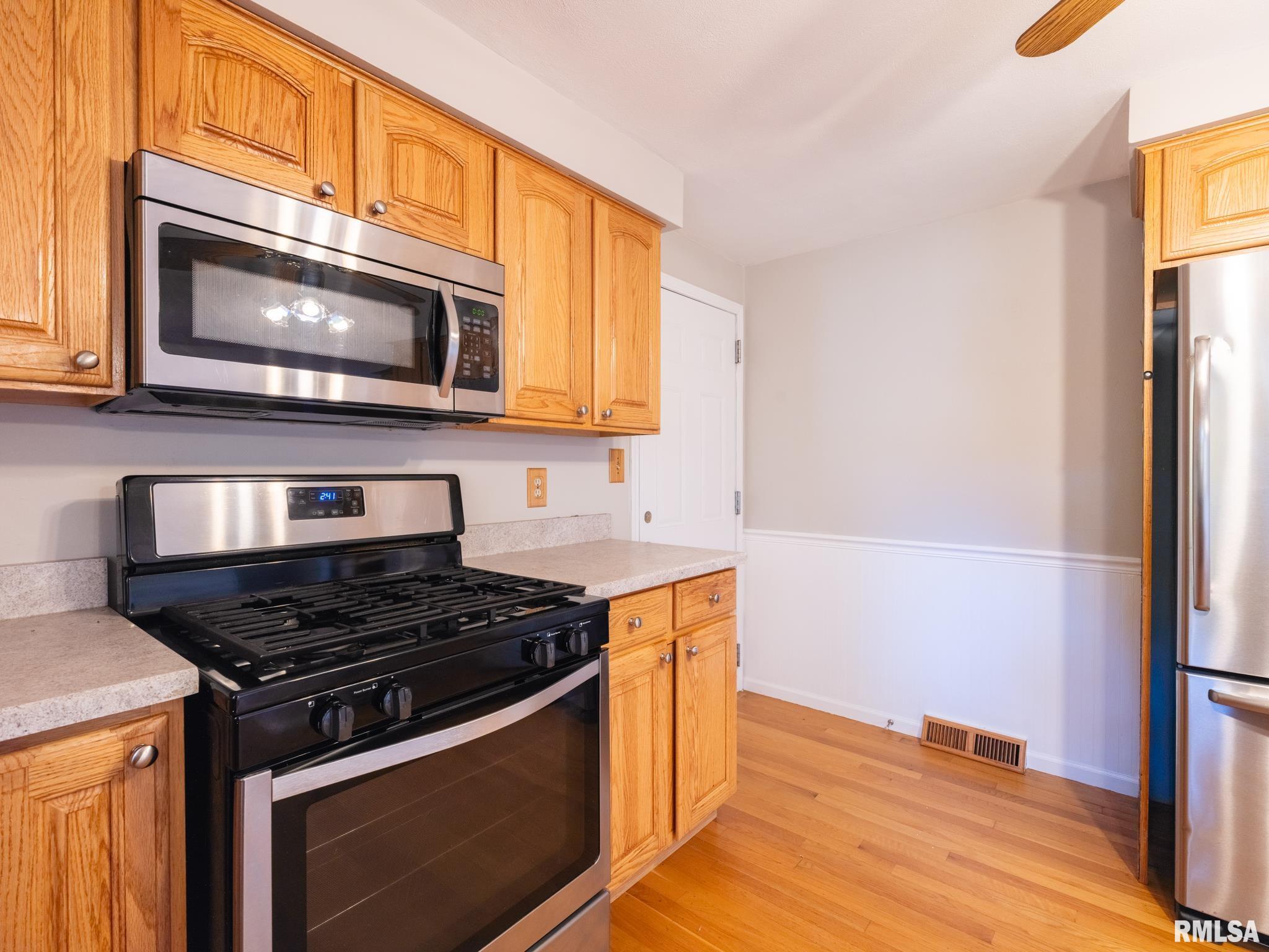 9622 W LANCASTER Road