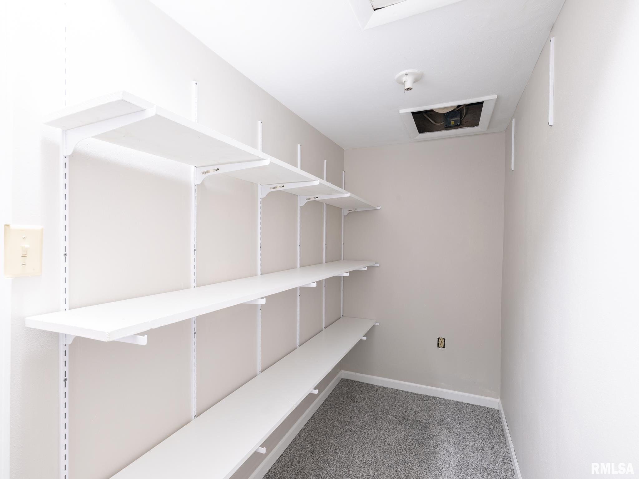 9622 W LANCASTER Road