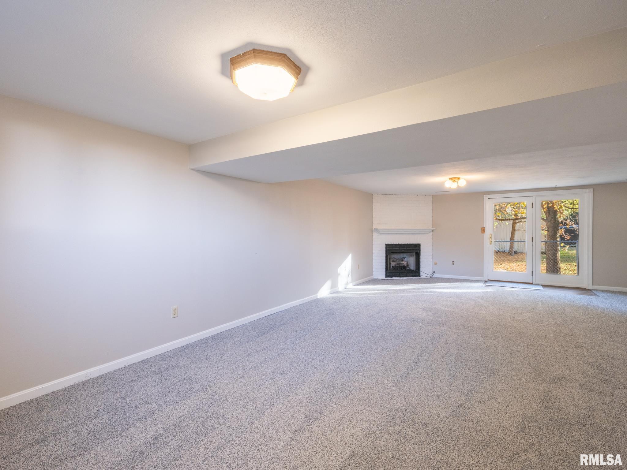 9622 W LANCASTER Road