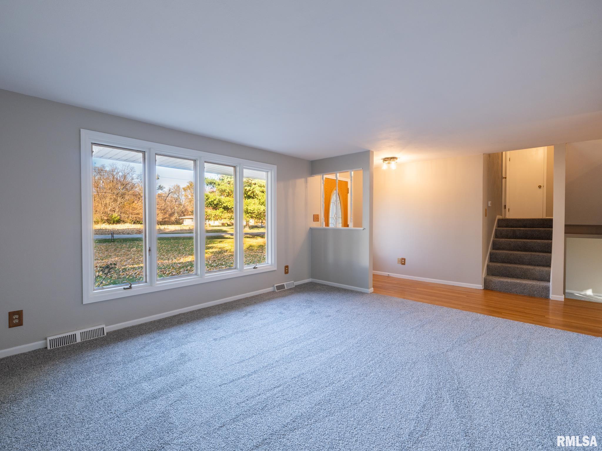 9622 W LANCASTER Road