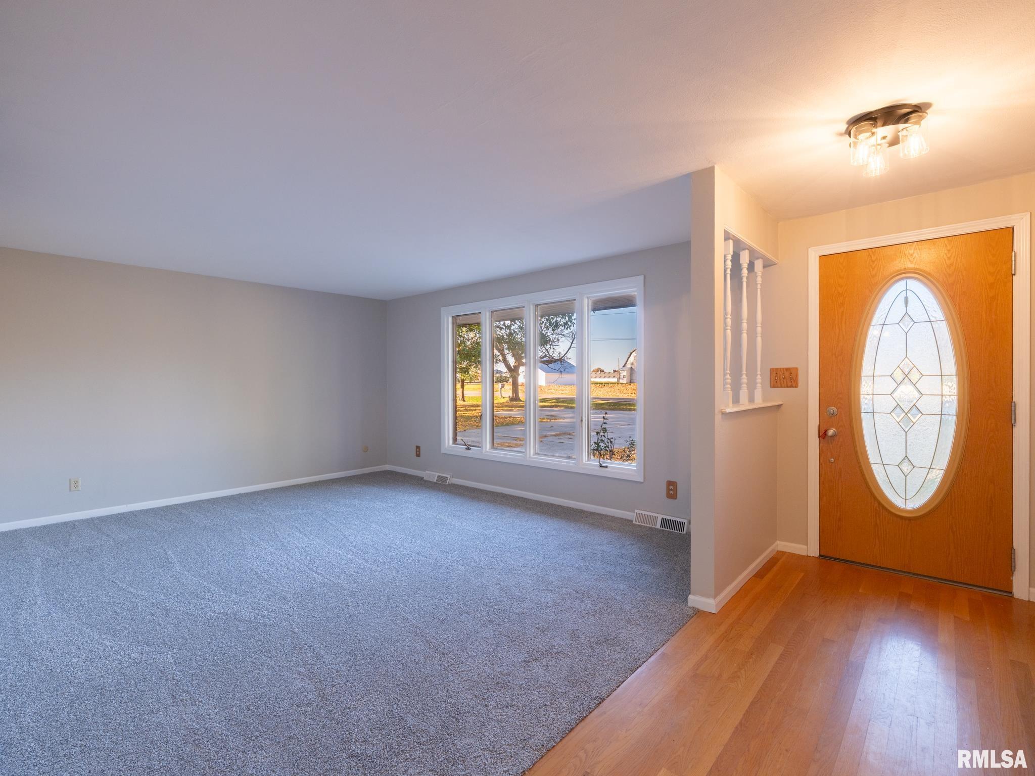 9622 W LANCASTER Road