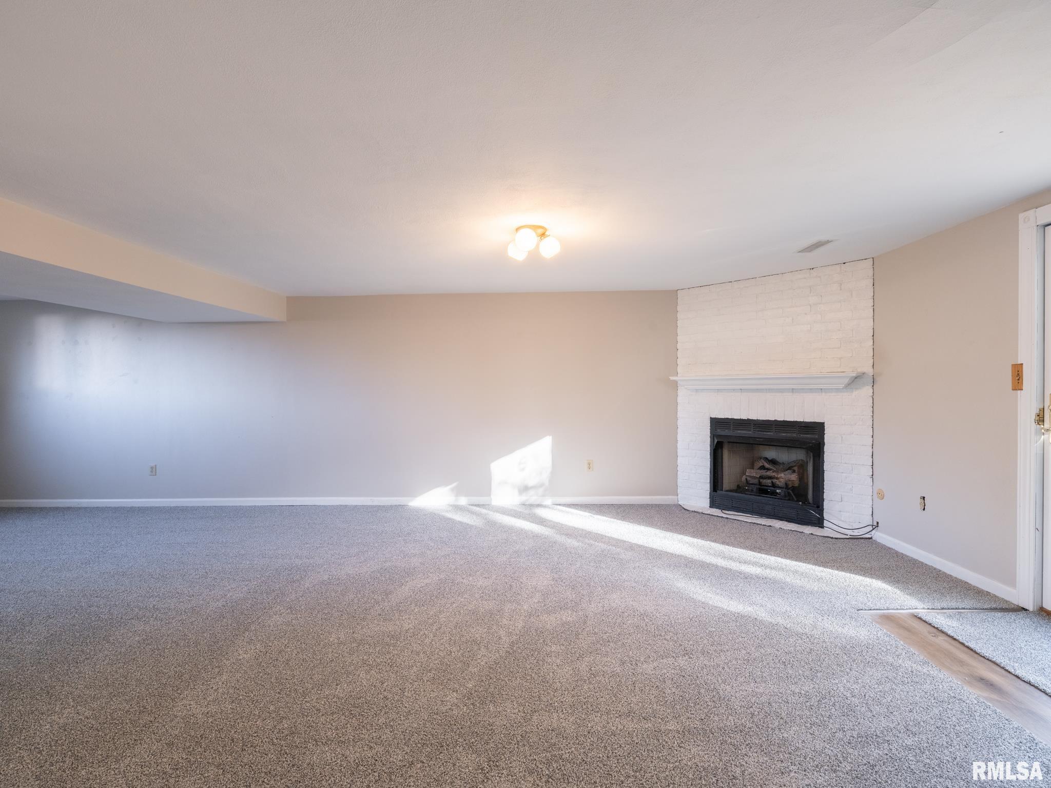 9622 W LANCASTER Road