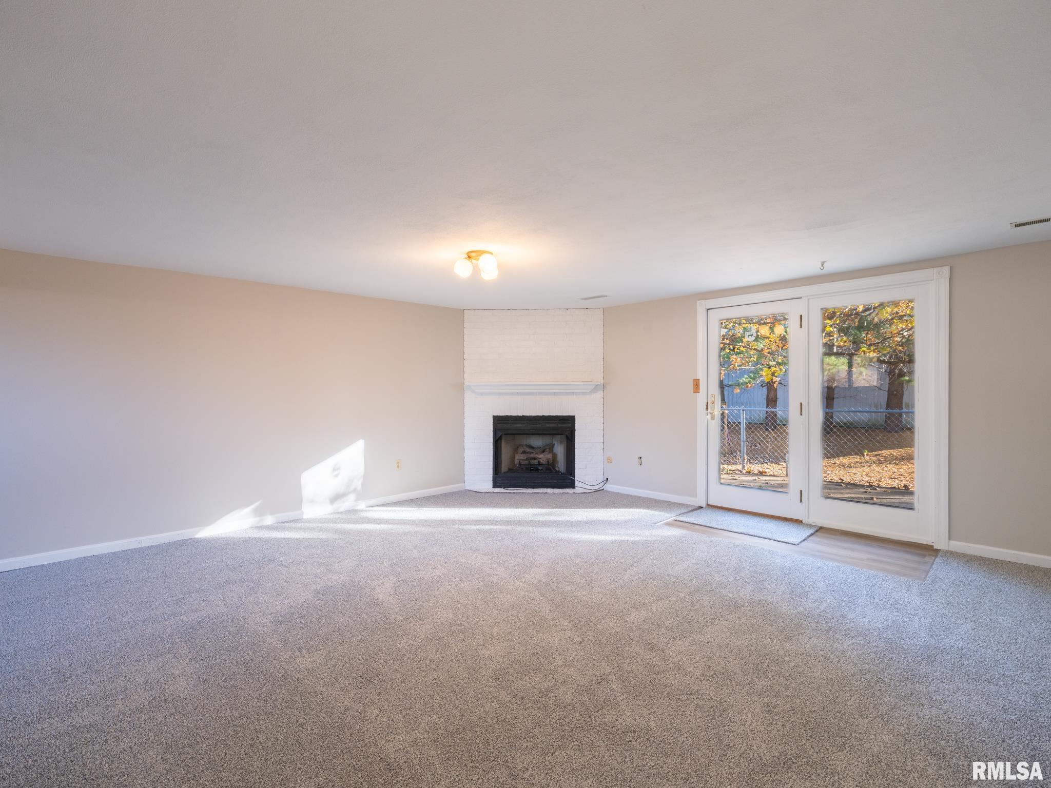 9622 W LANCASTER Road