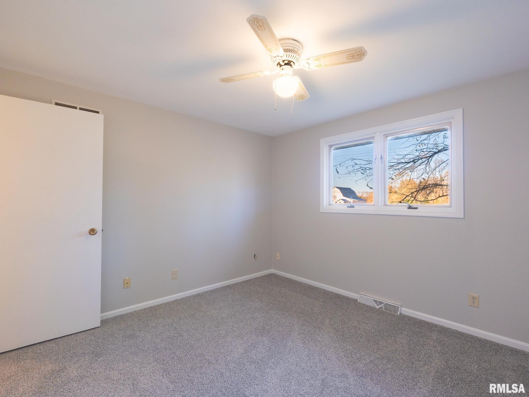 9622 W LANCASTER Road