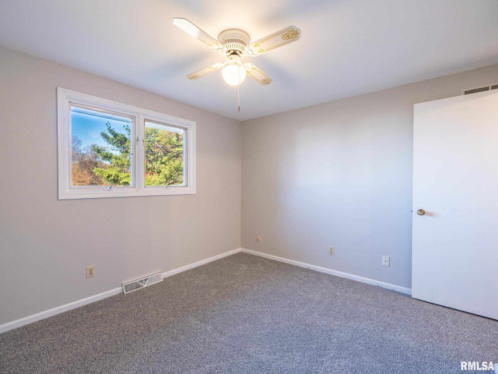 9622 W LANCASTER Road