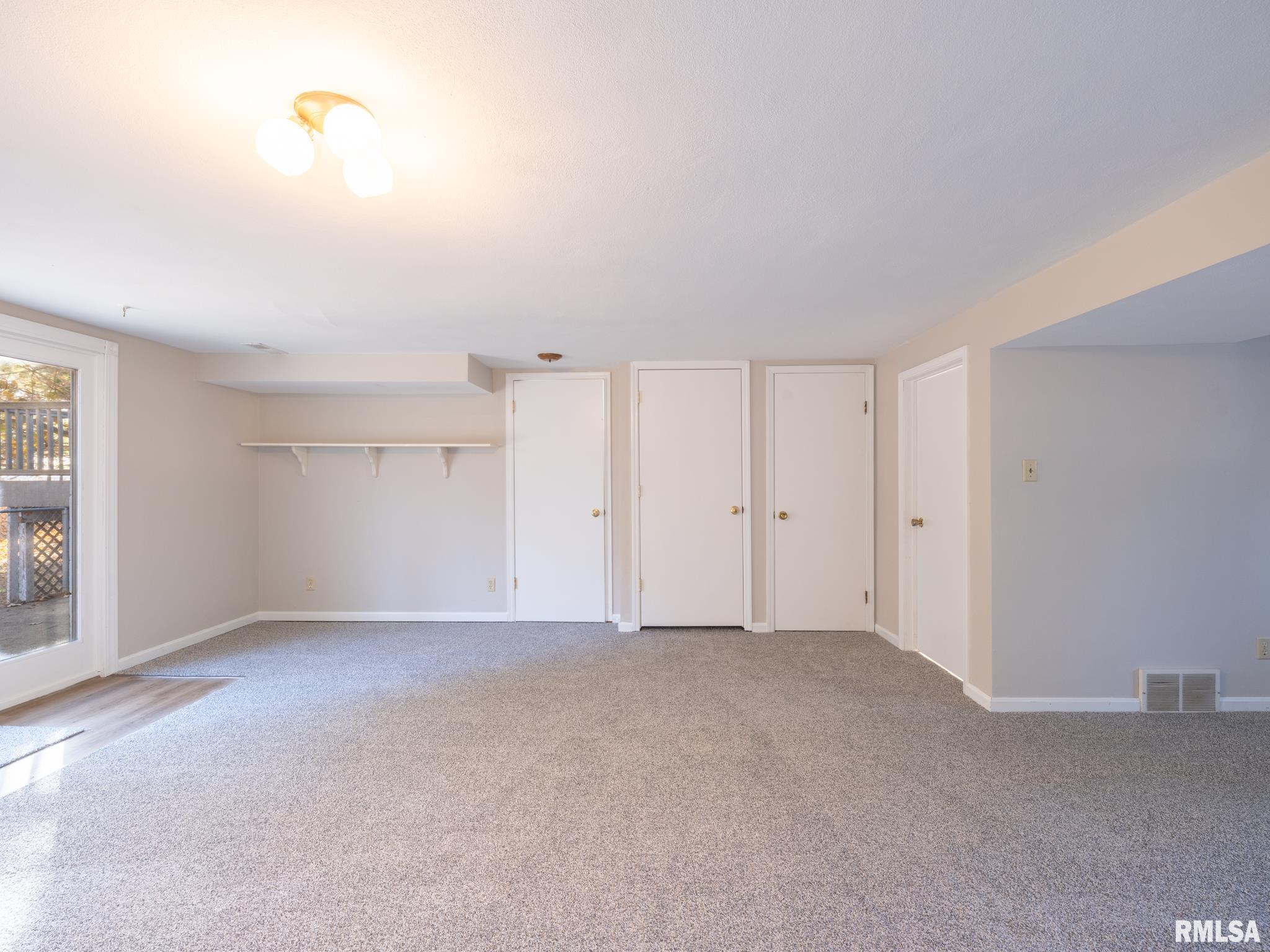 9622 W LANCASTER Road