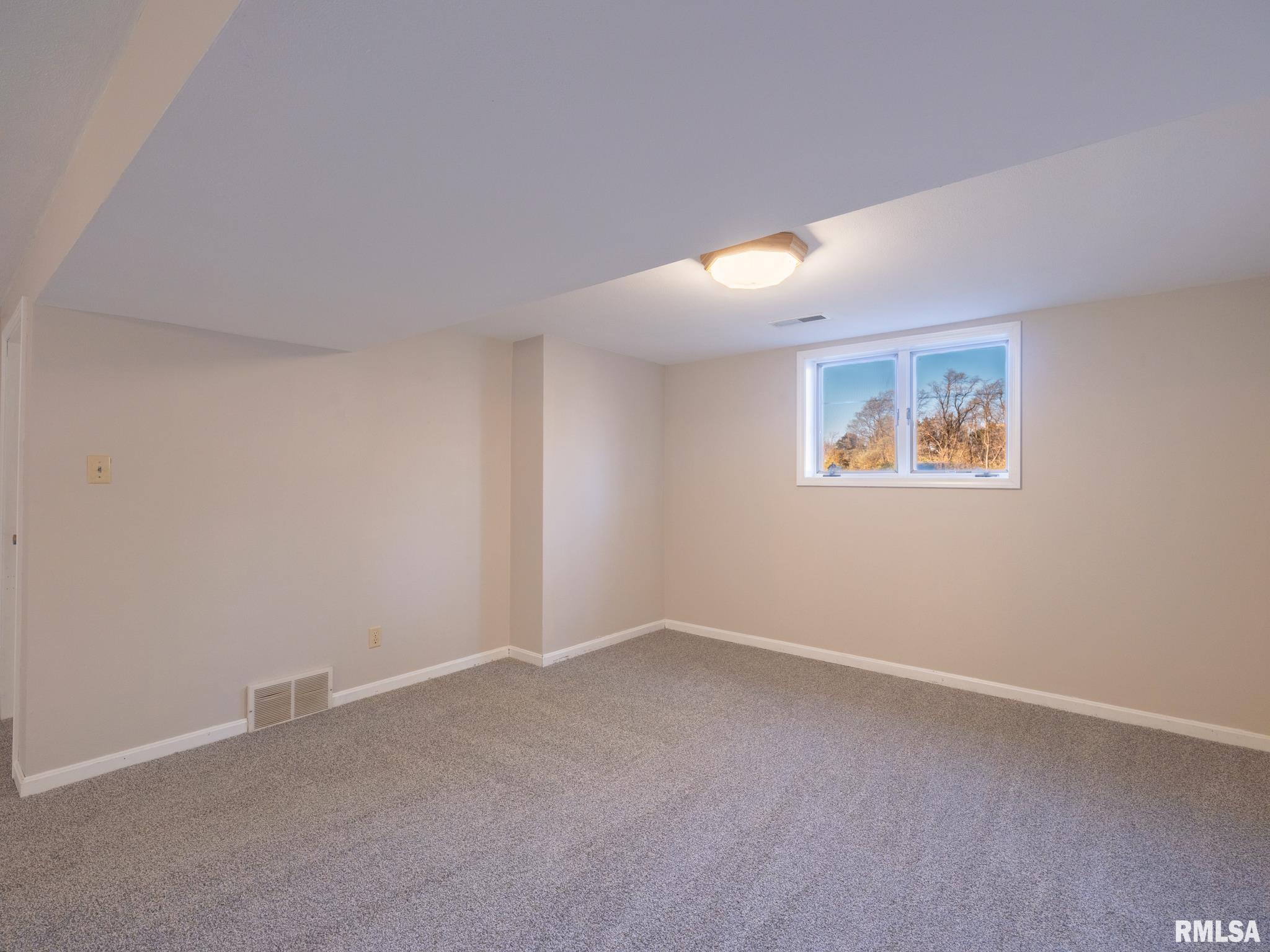 9622 W LANCASTER Road