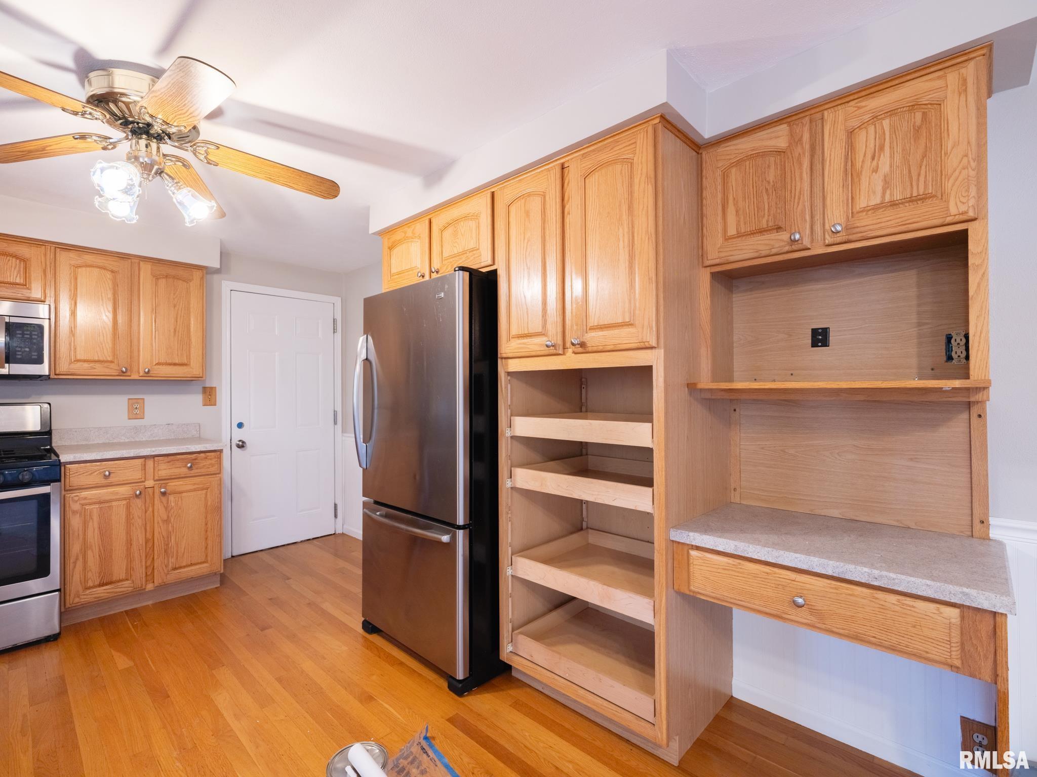 9622 W LANCASTER Road