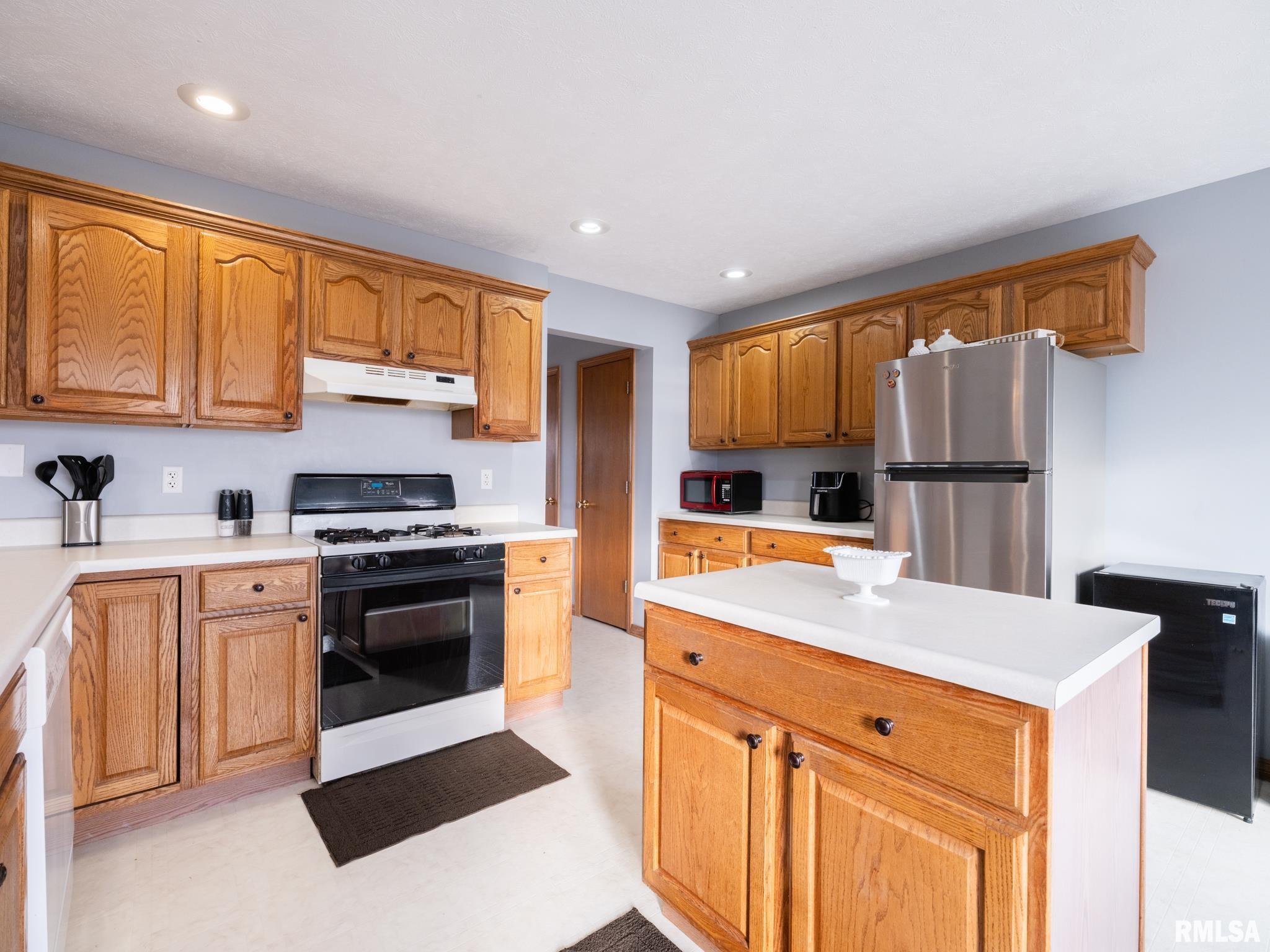 2215 County Road 600 N Road