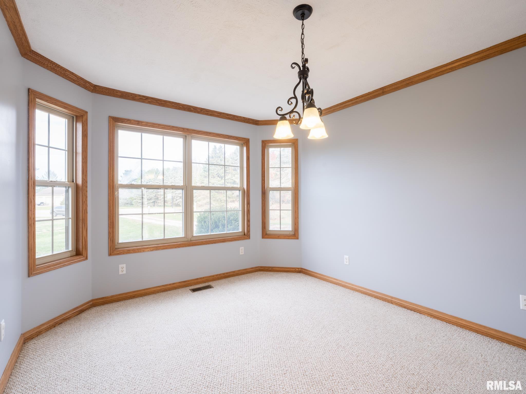 2215 County Road 600 N Road