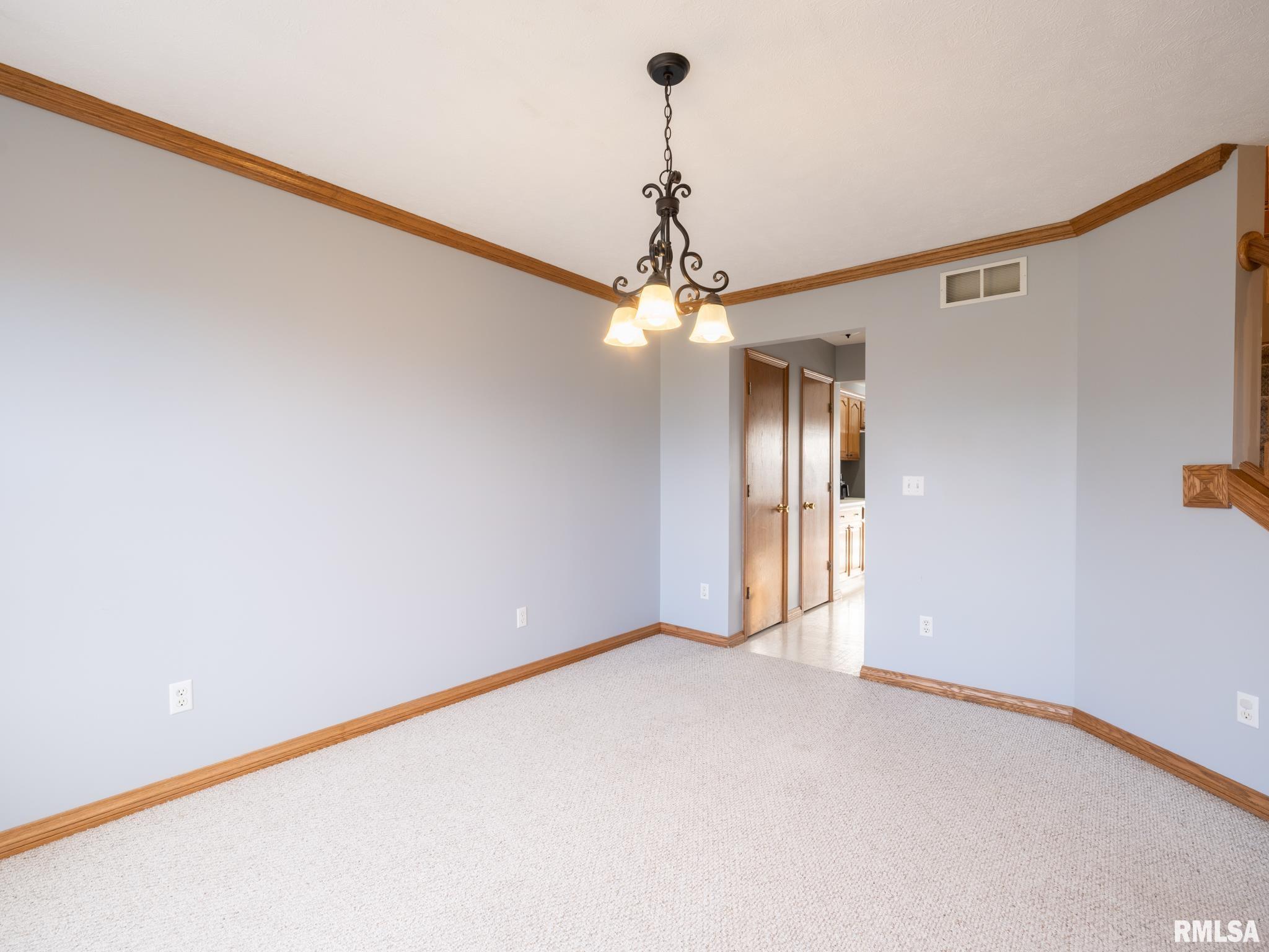 2215 County Road 600 N Road