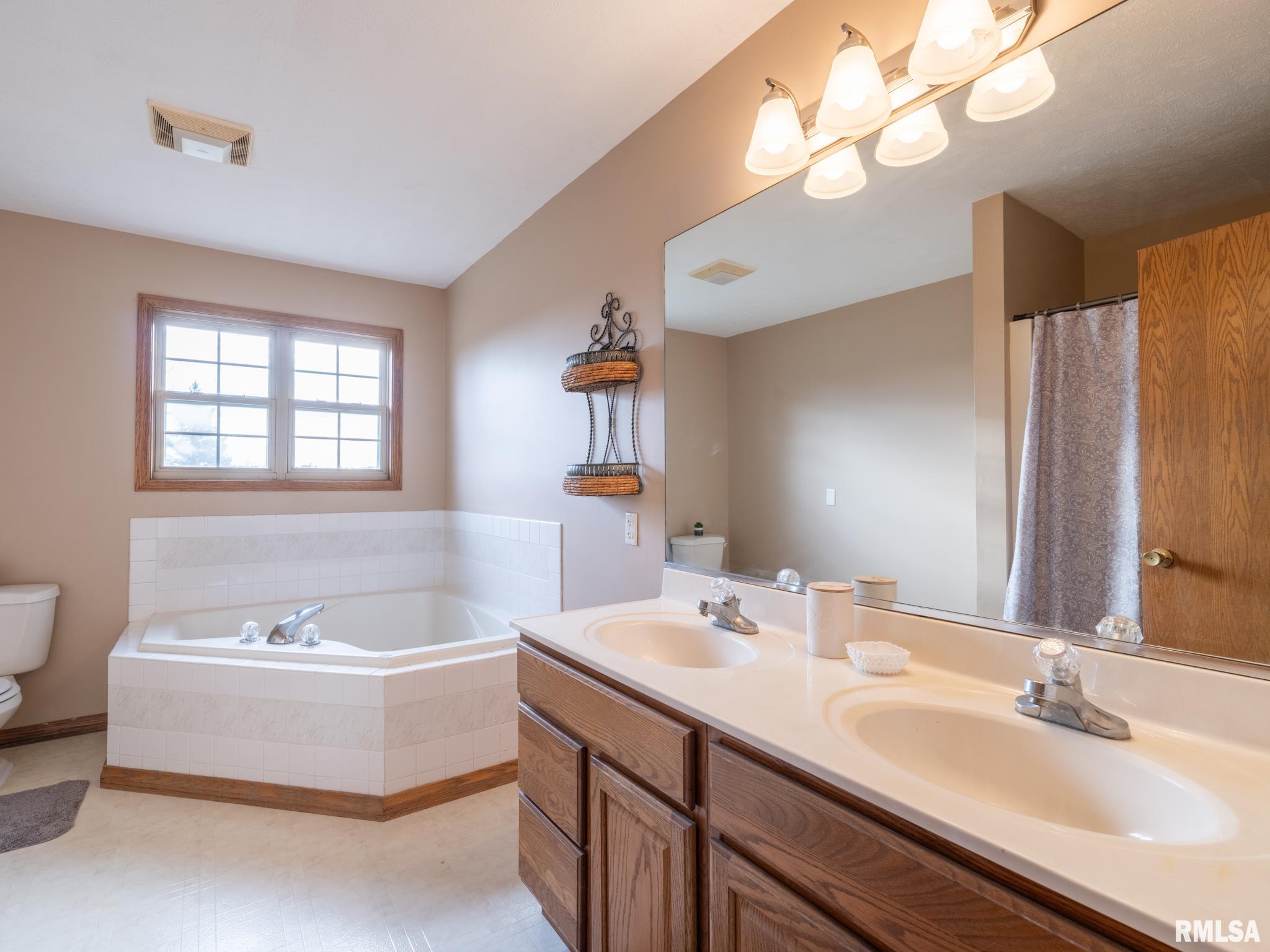 2215 County Road 600 N Road