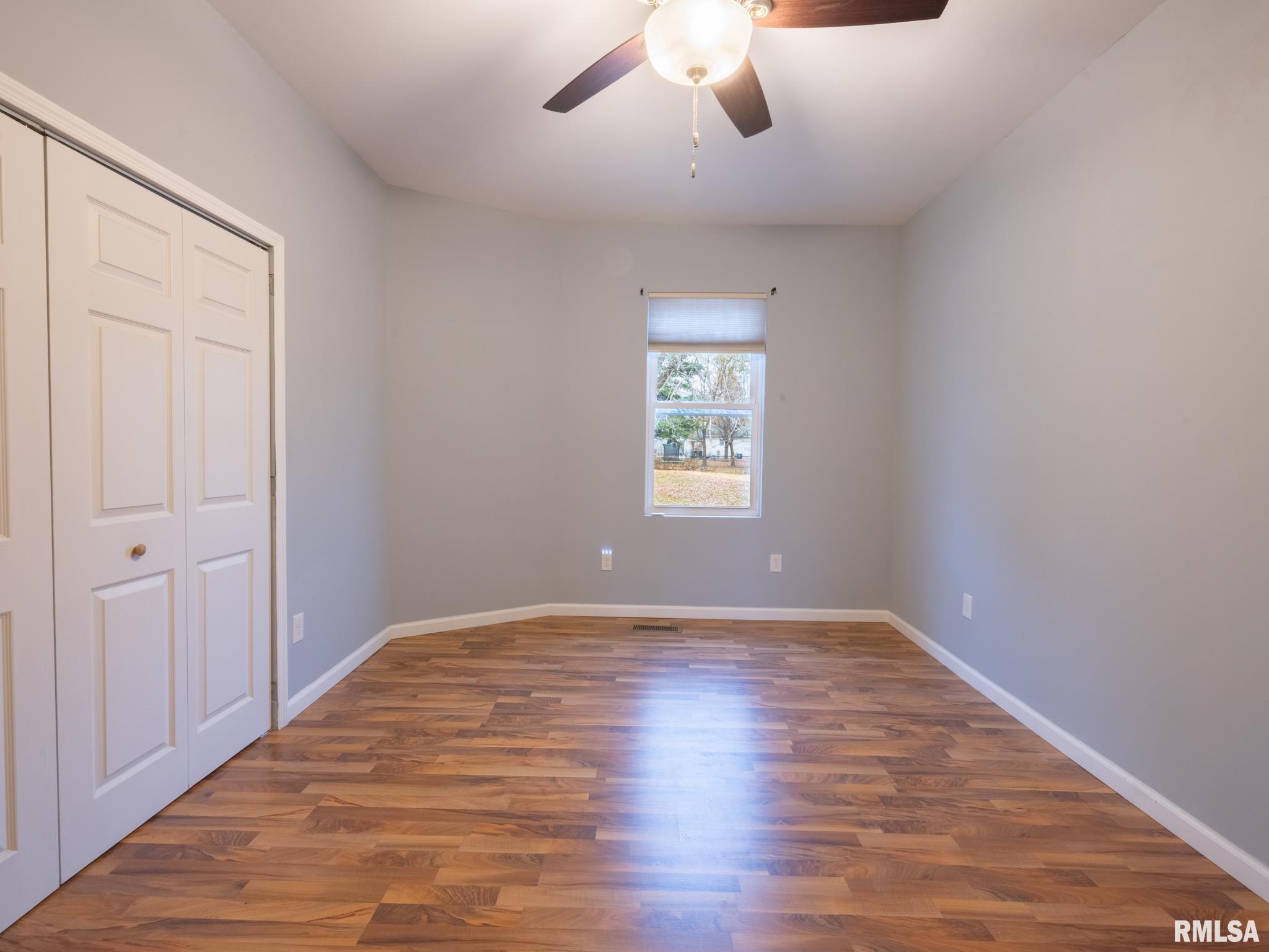 100 S SANDERSON Avenue