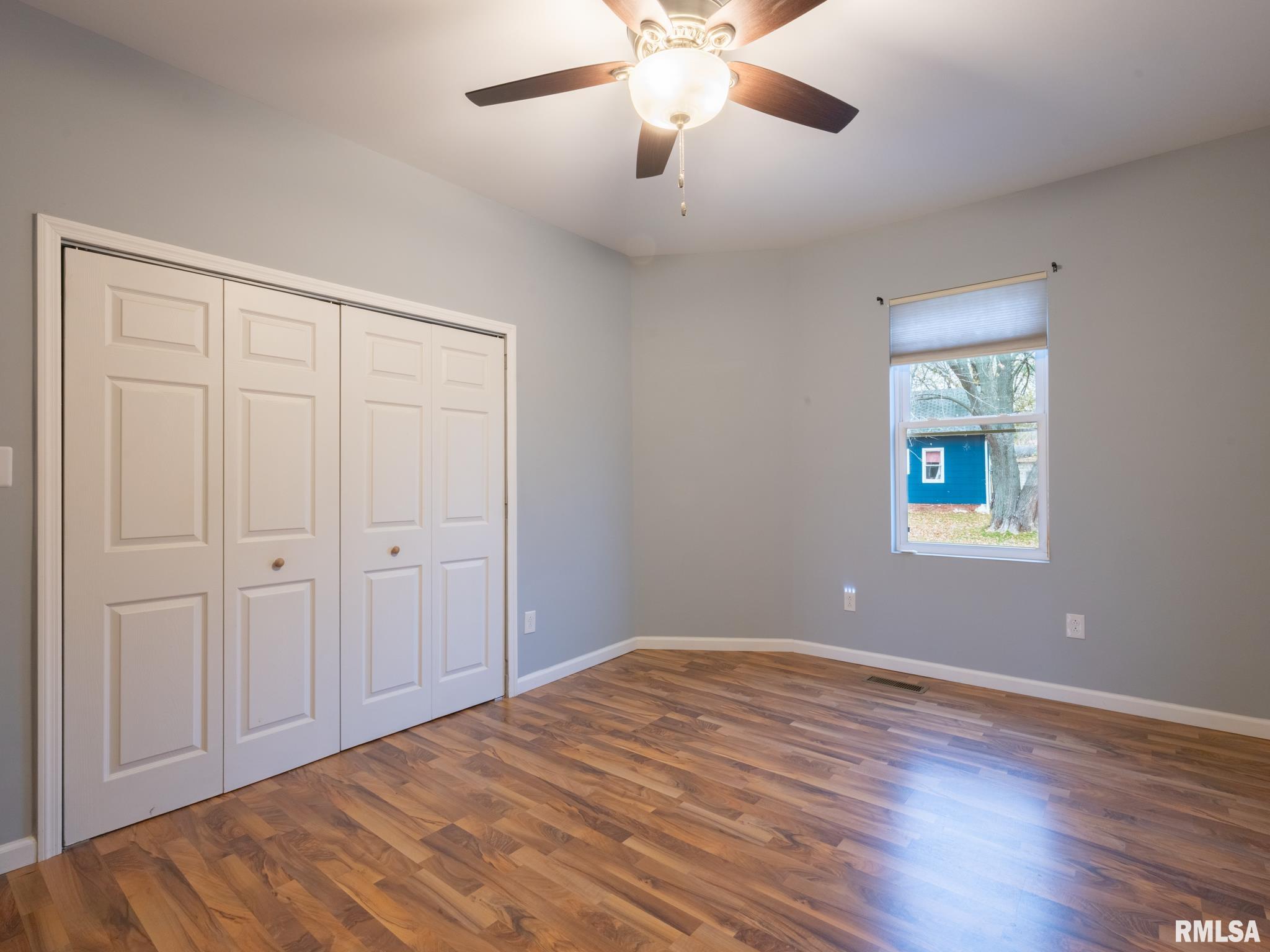 100 S SANDERSON Avenue