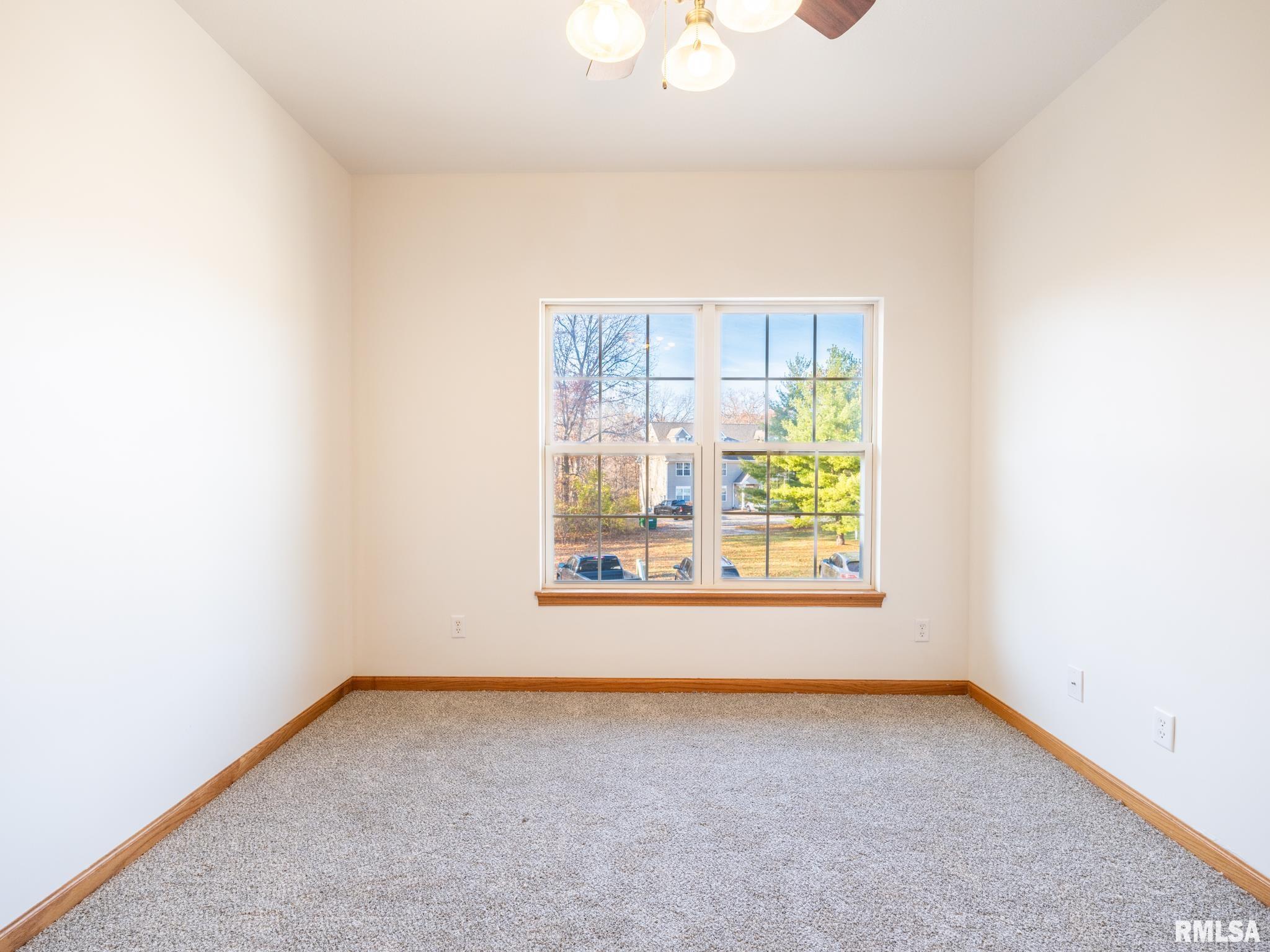 3444 W DORCHESTER Ridge Unit: F