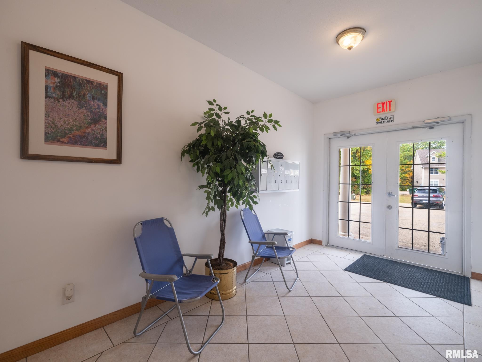 3444 W DORCHESTER Ridge Unit: F