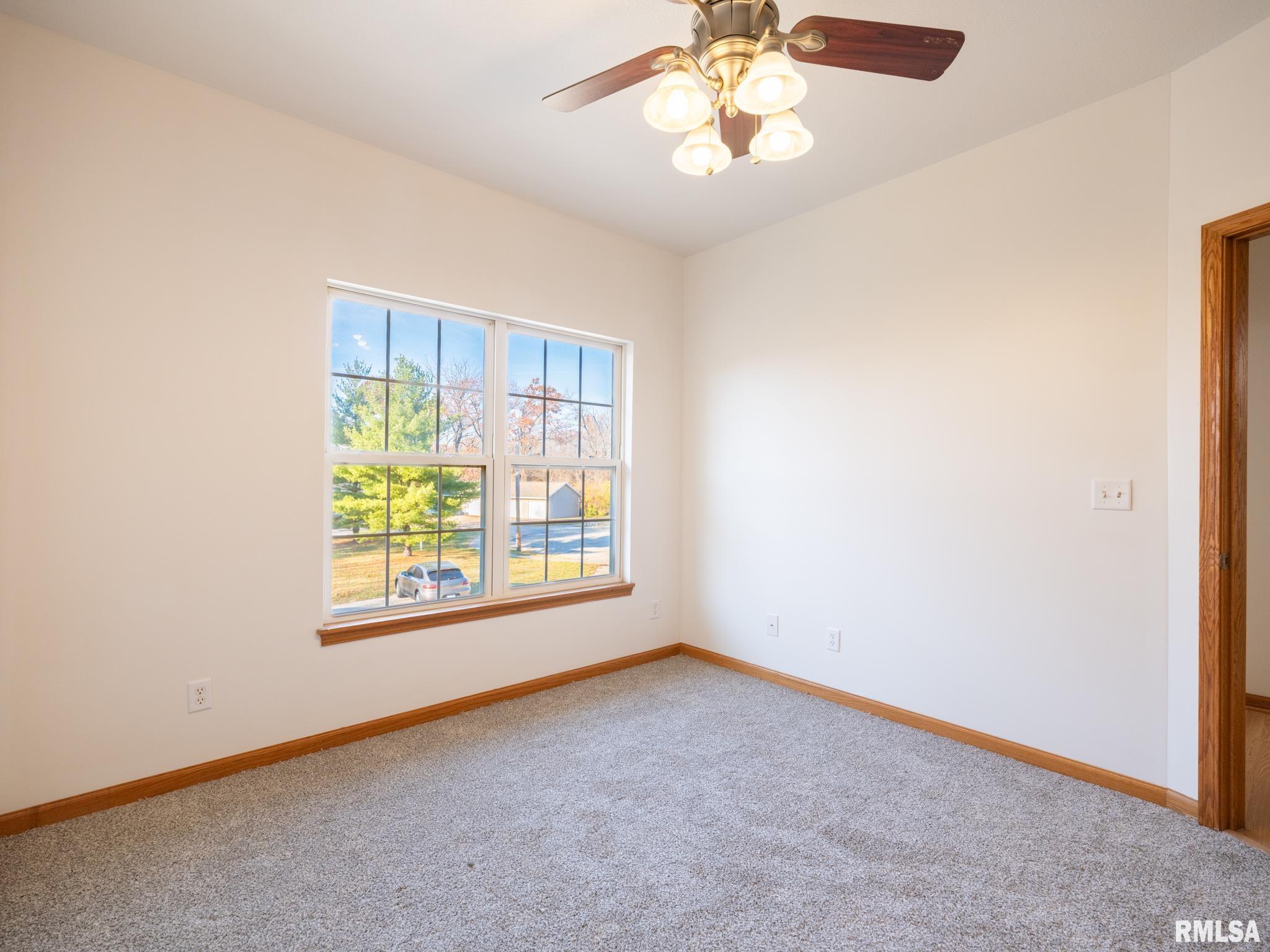 3444 W DORCHESTER Ridge Unit: F