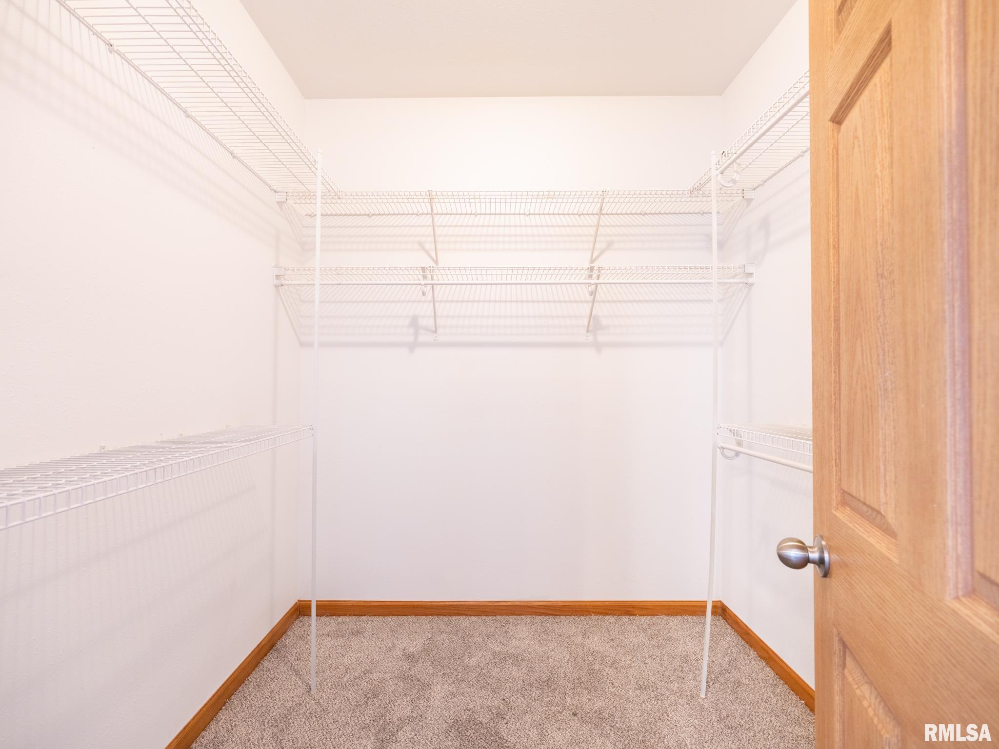 3444 W DORCHESTER Ridge Unit: F