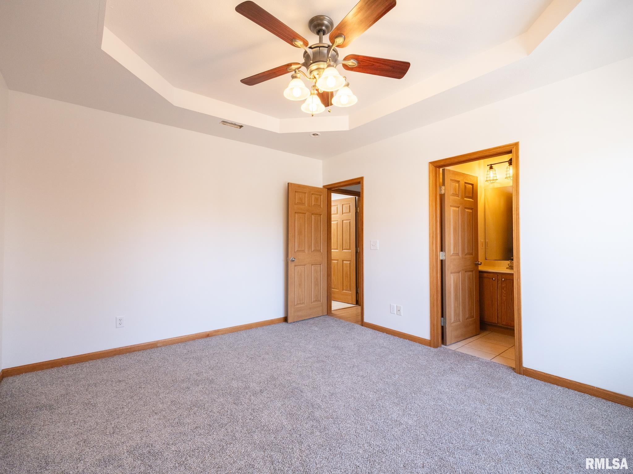 3444 W DORCHESTER Ridge Unit: F