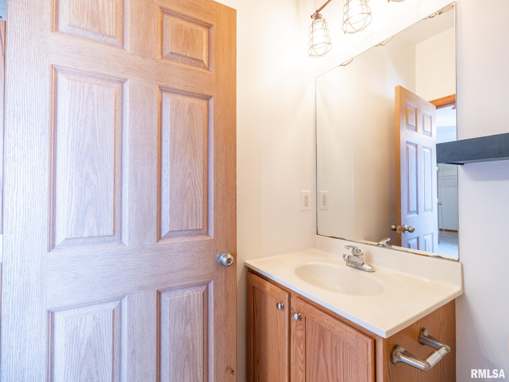 3444 W DORCHESTER Ridge Unit: F