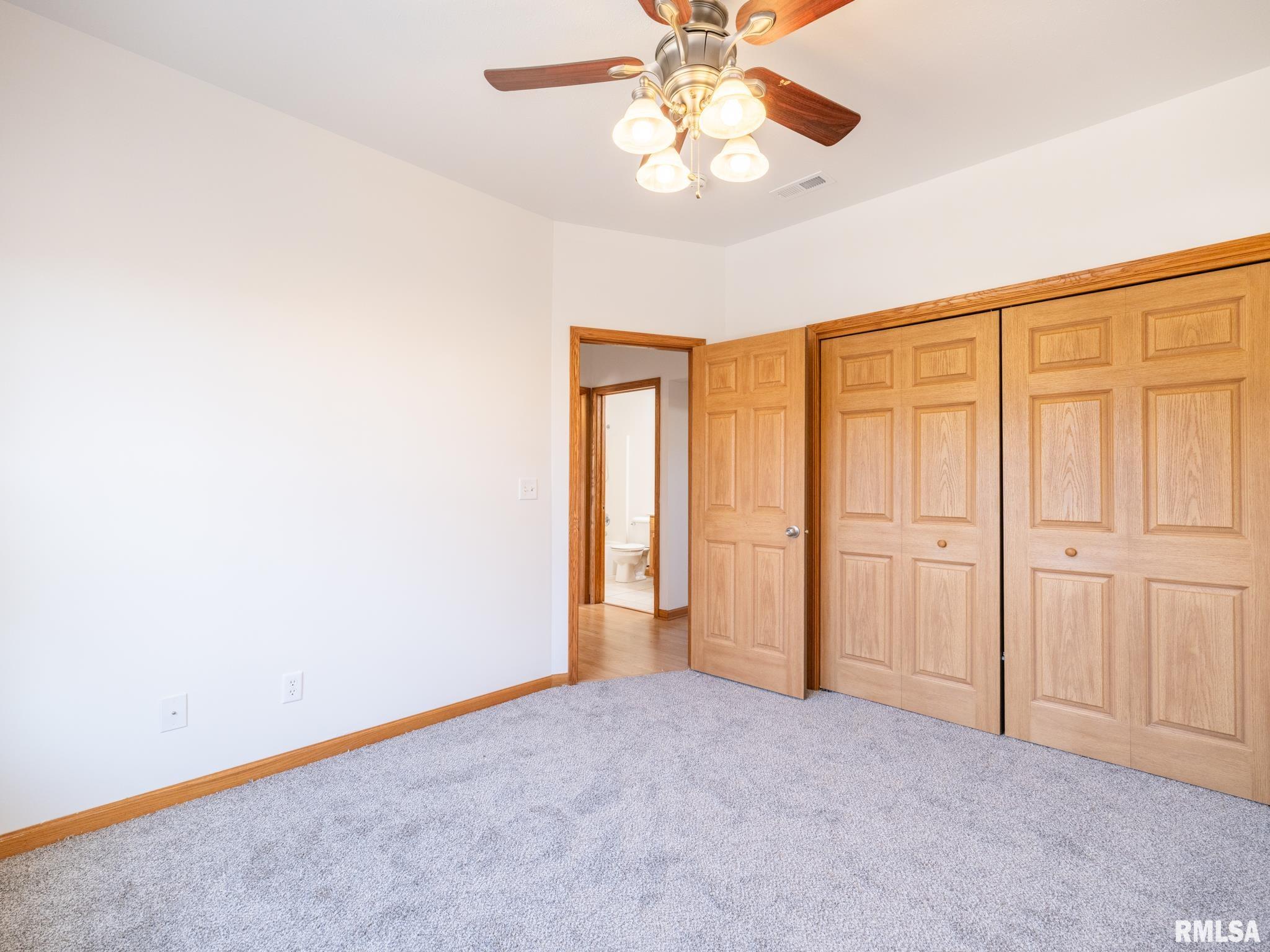 3444 W DORCHESTER Ridge Unit: F