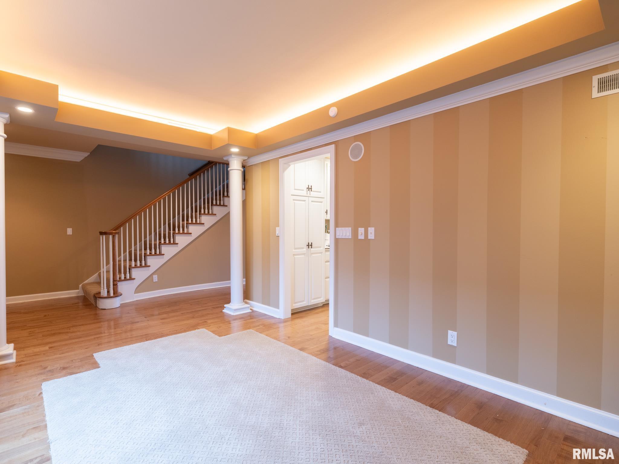 414 HARBOR POINTE Drive