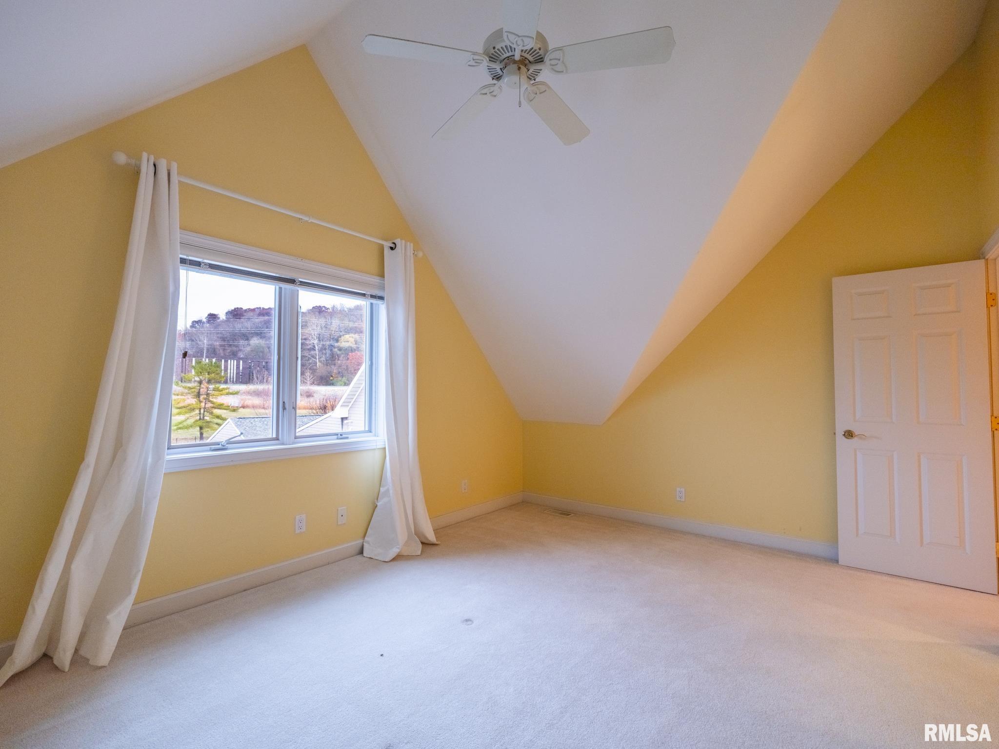 414 HARBOR POINTE Drive