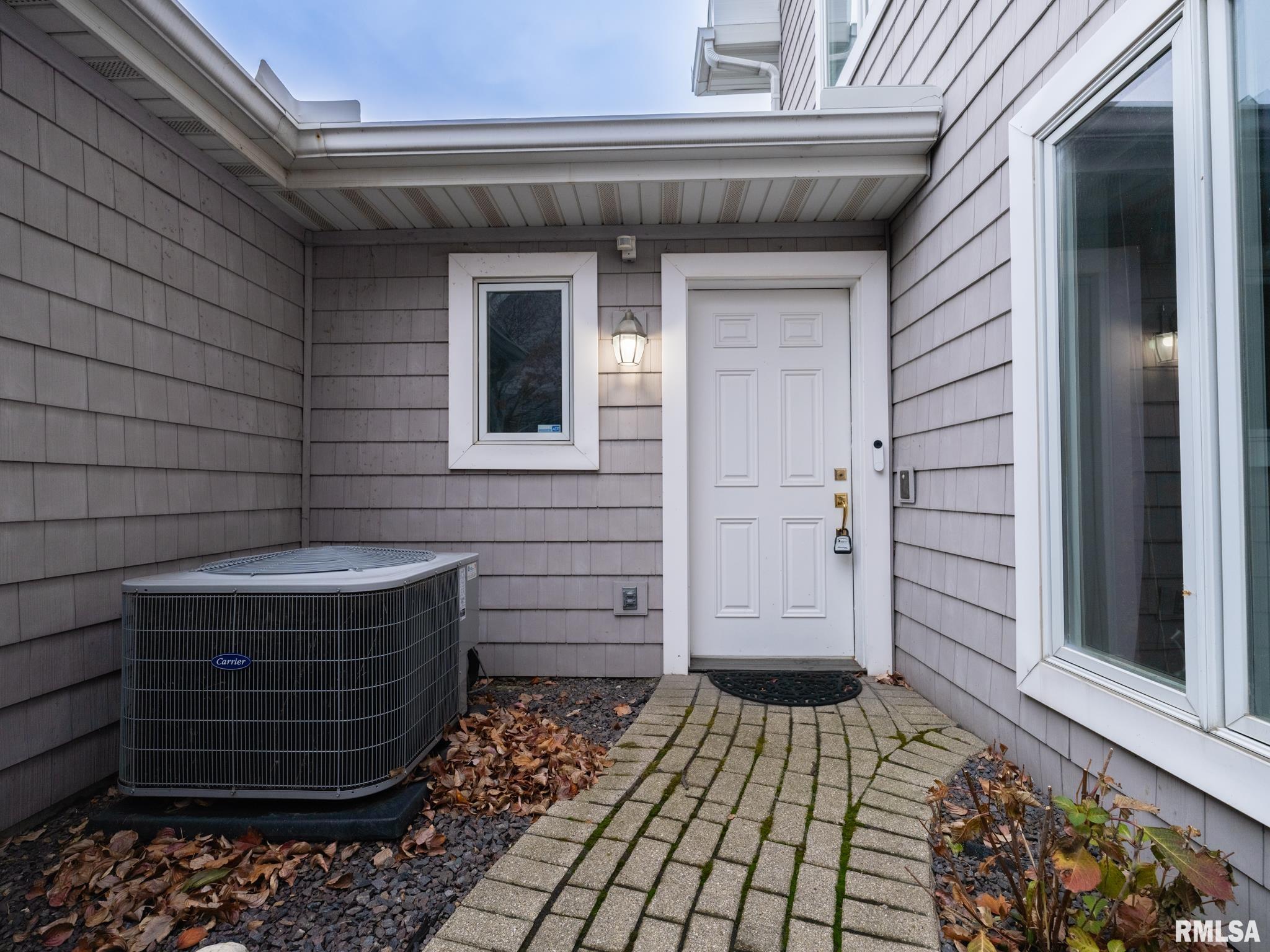 414 HARBOR POINTE Drive