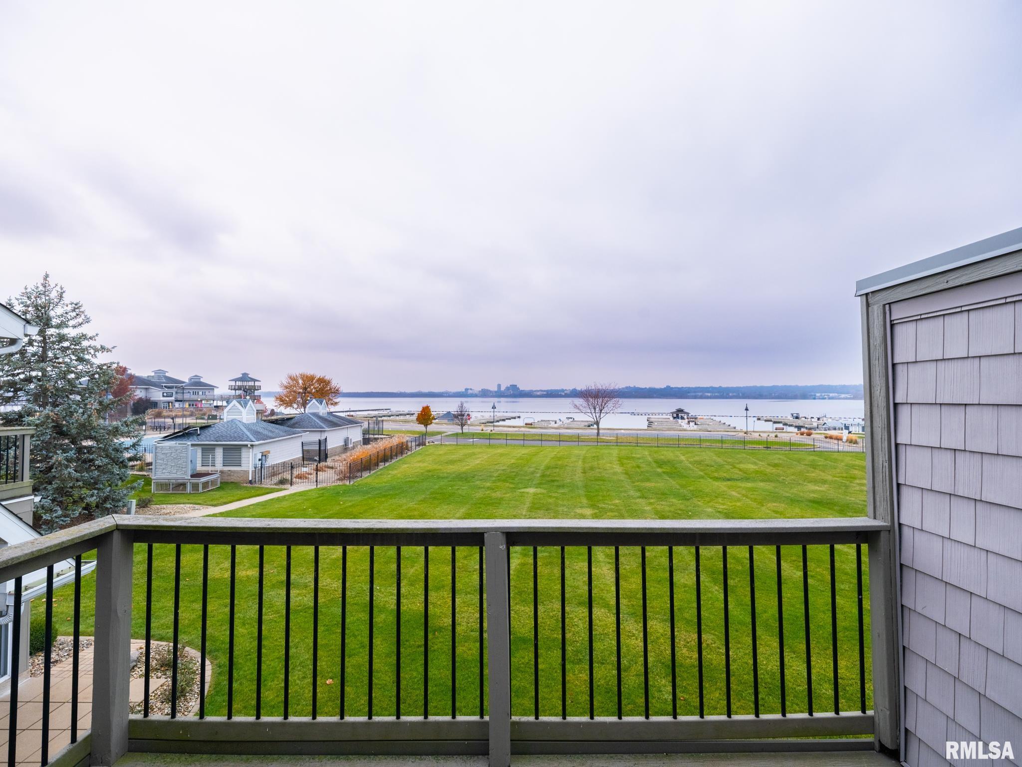 414 HARBOR POINTE Drive