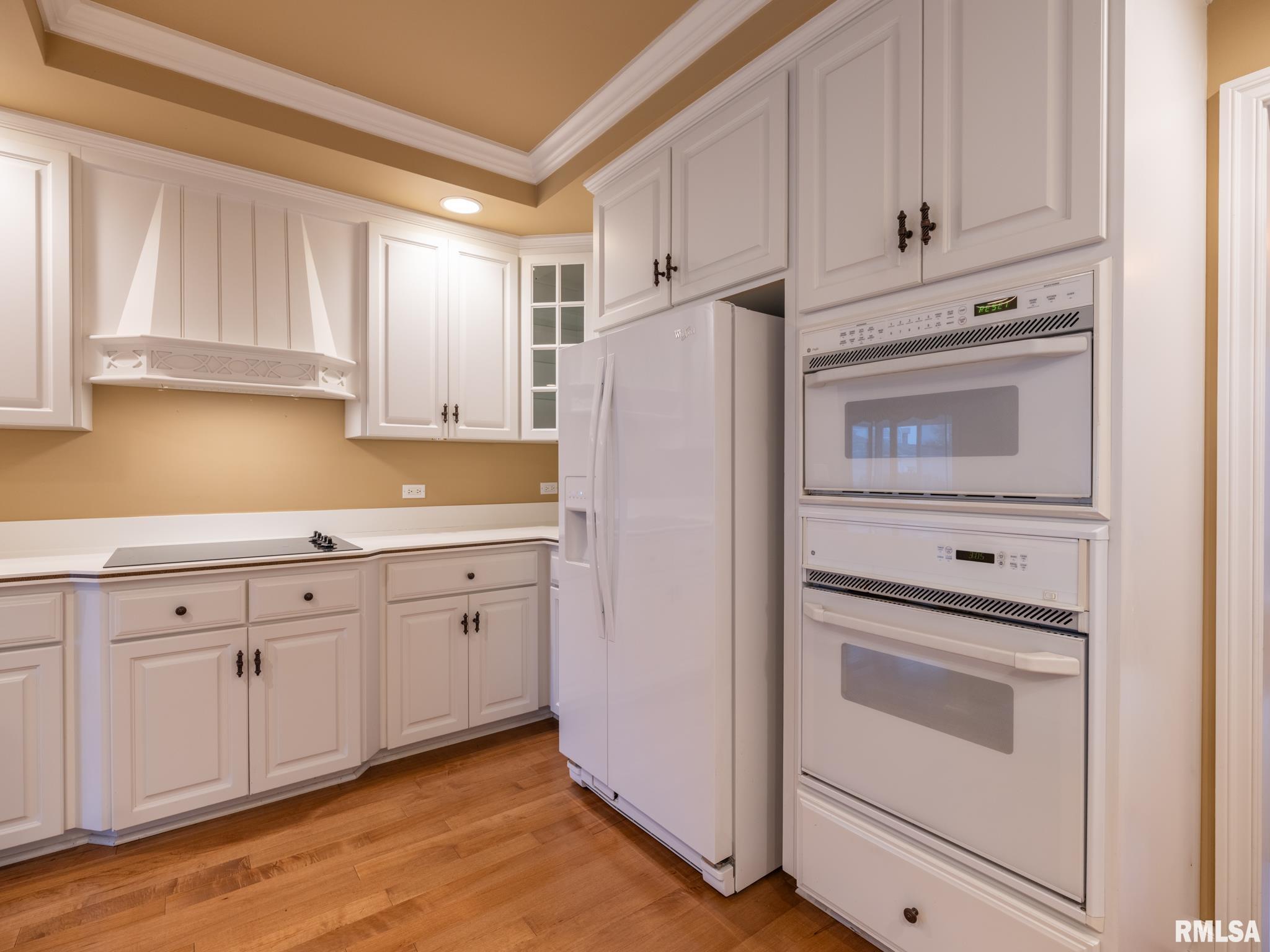 414 HARBOR POINTE Drive