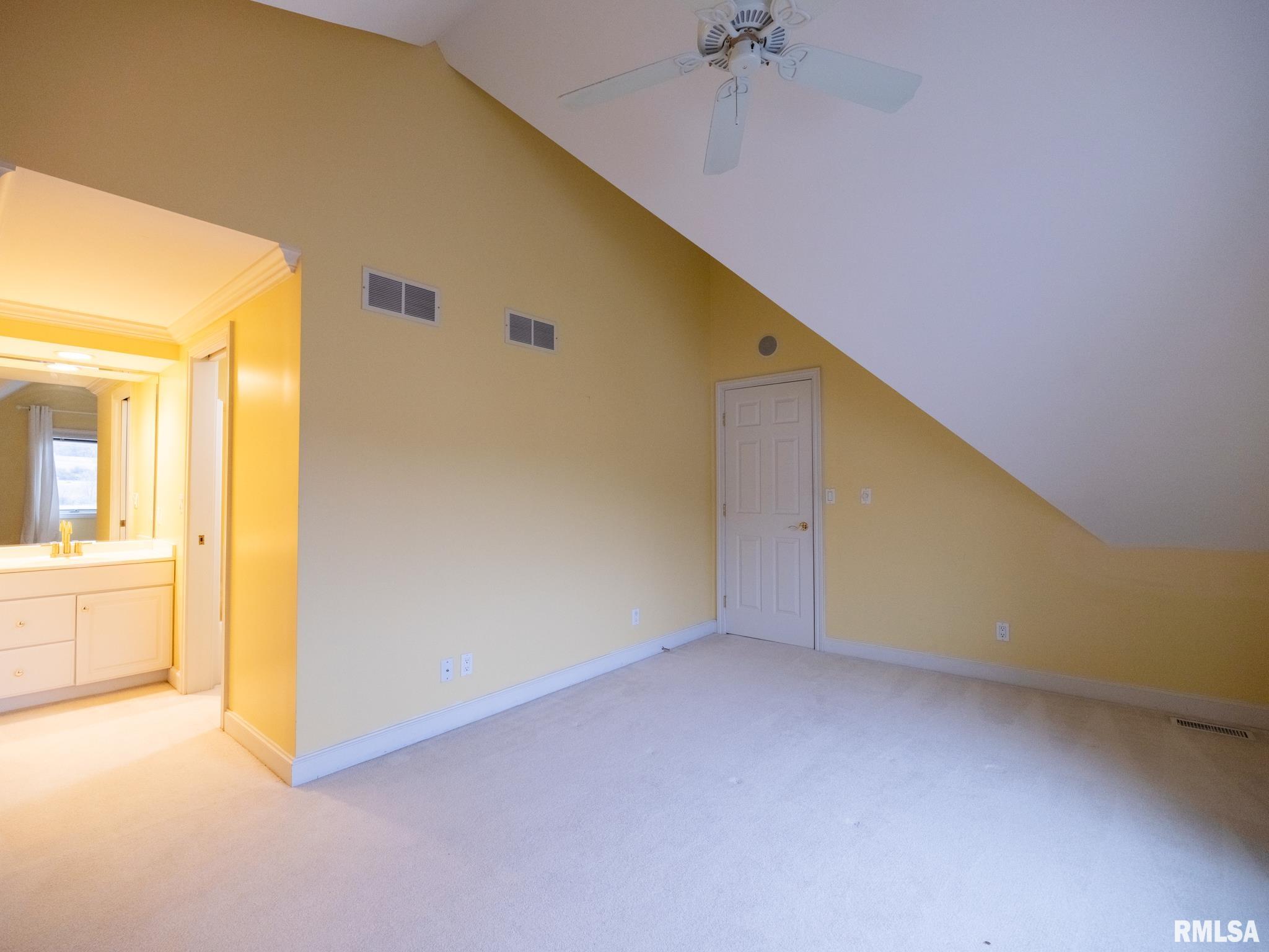 414 HARBOR POINTE Drive