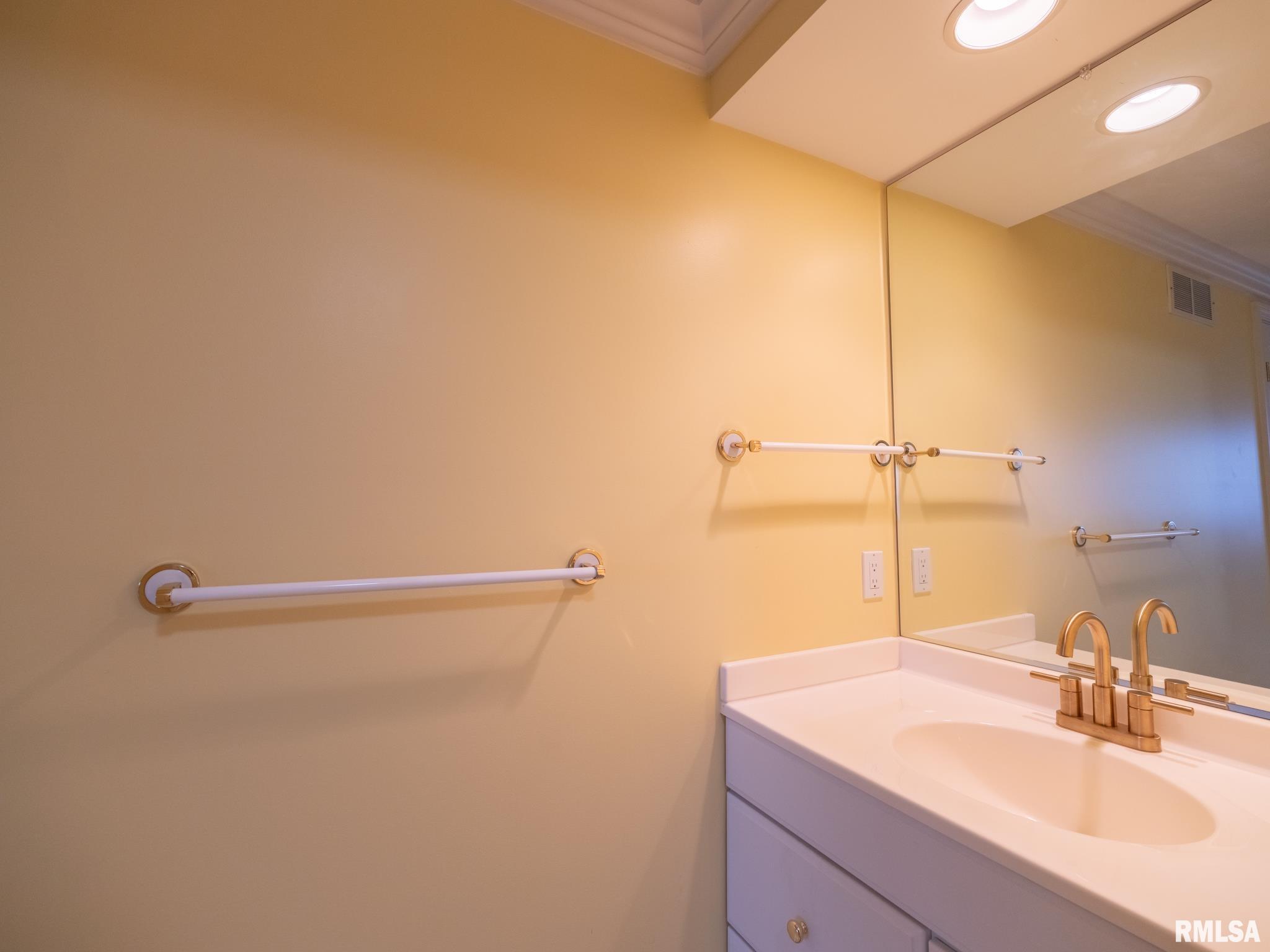 414 HARBOR POINTE Drive