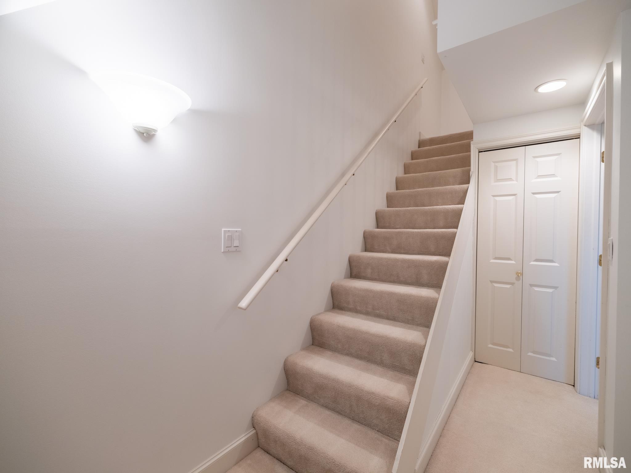 414 HARBOR POINTE Drive