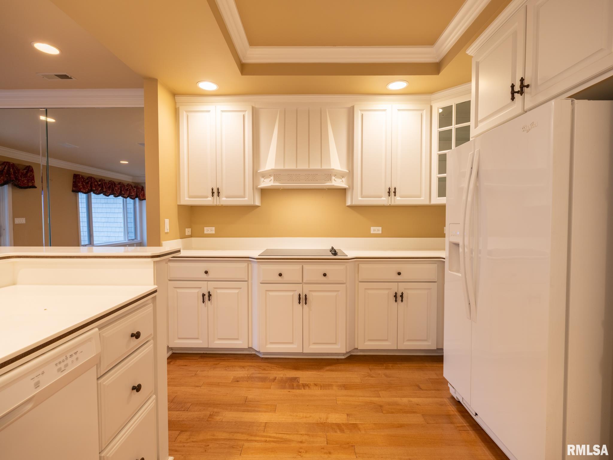 414 HARBOR POINTE Drive