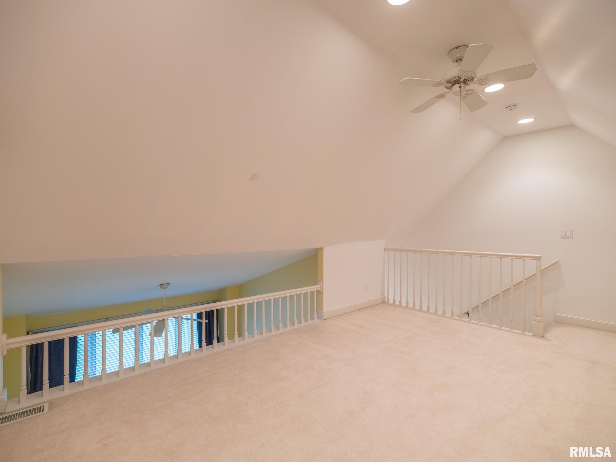 414 HARBOR POINTE Drive