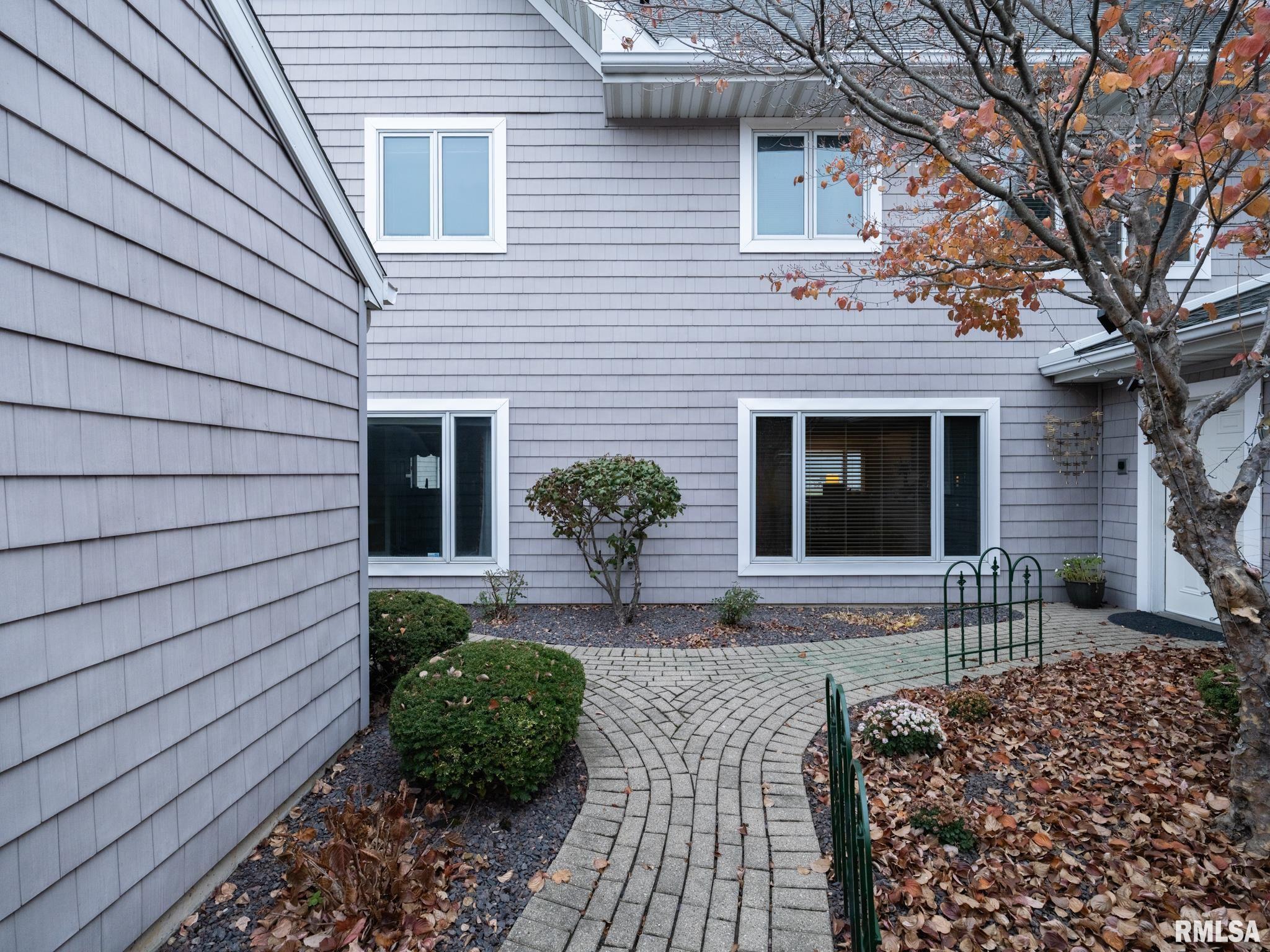 414 HARBOR POINTE Drive