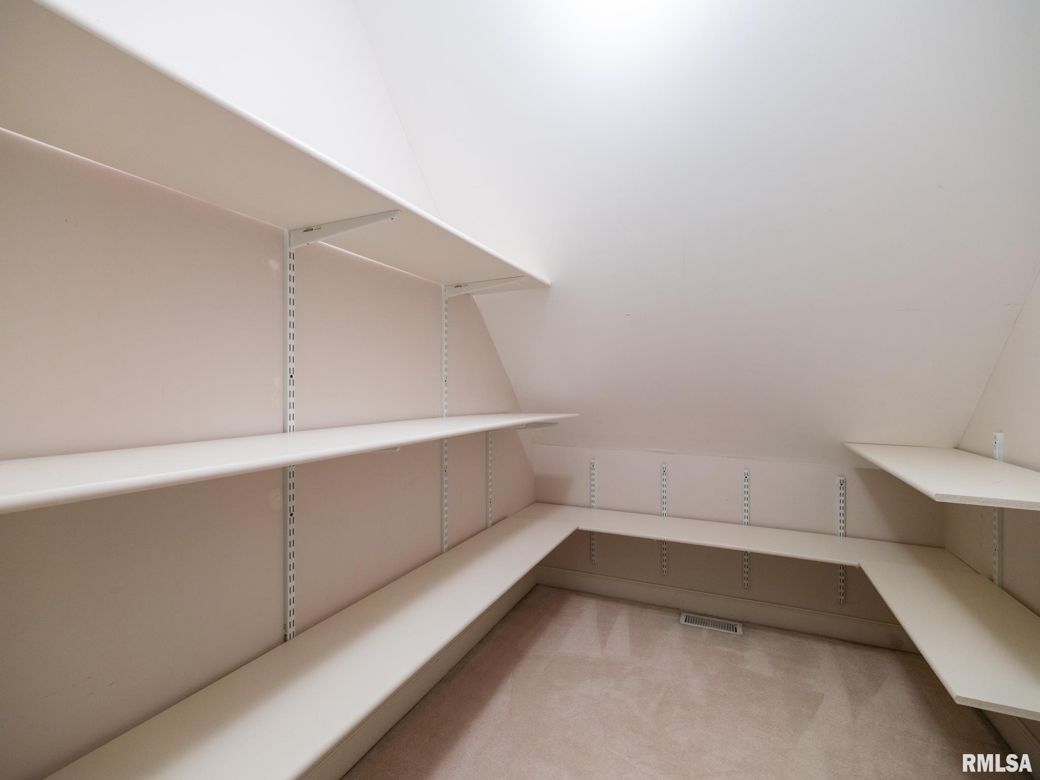 414 HARBOR POINTE Drive